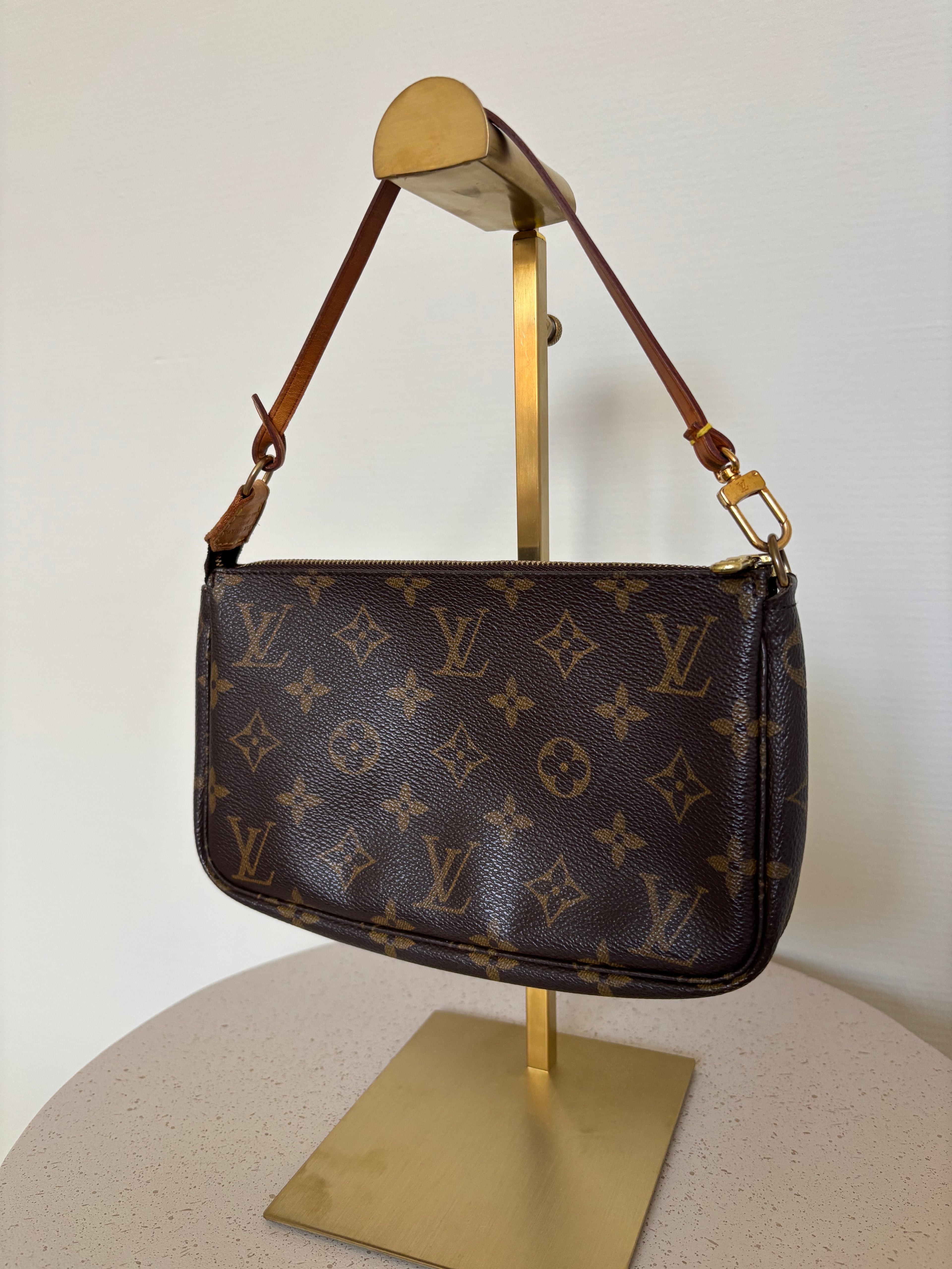 Louis Vuitton Pochette Accessoires