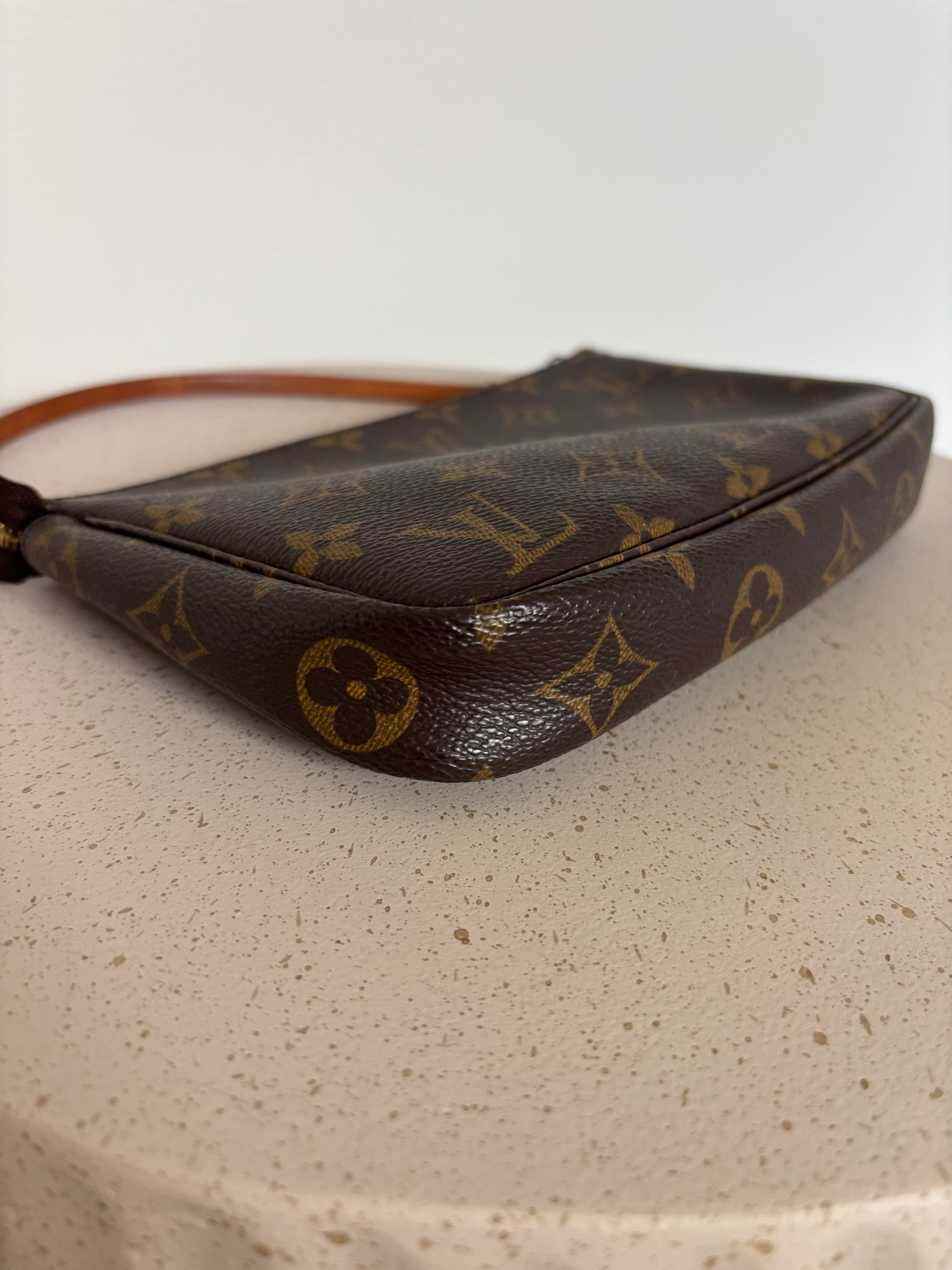Louis Vuitton Pochette Accessoires
