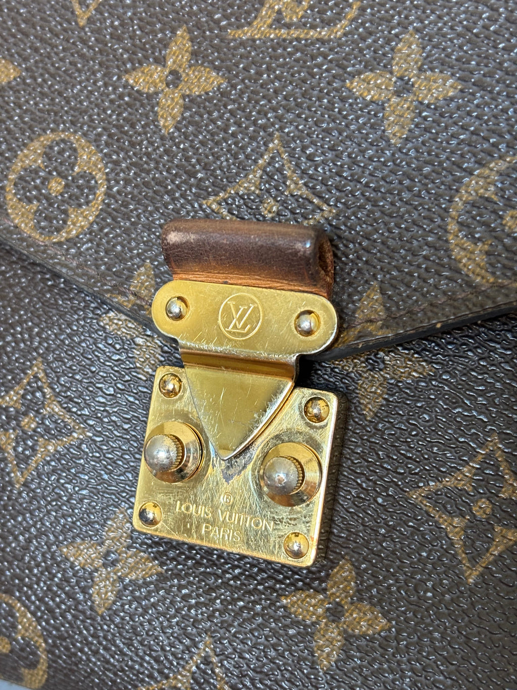 Louis Vuitton Pochette Metis