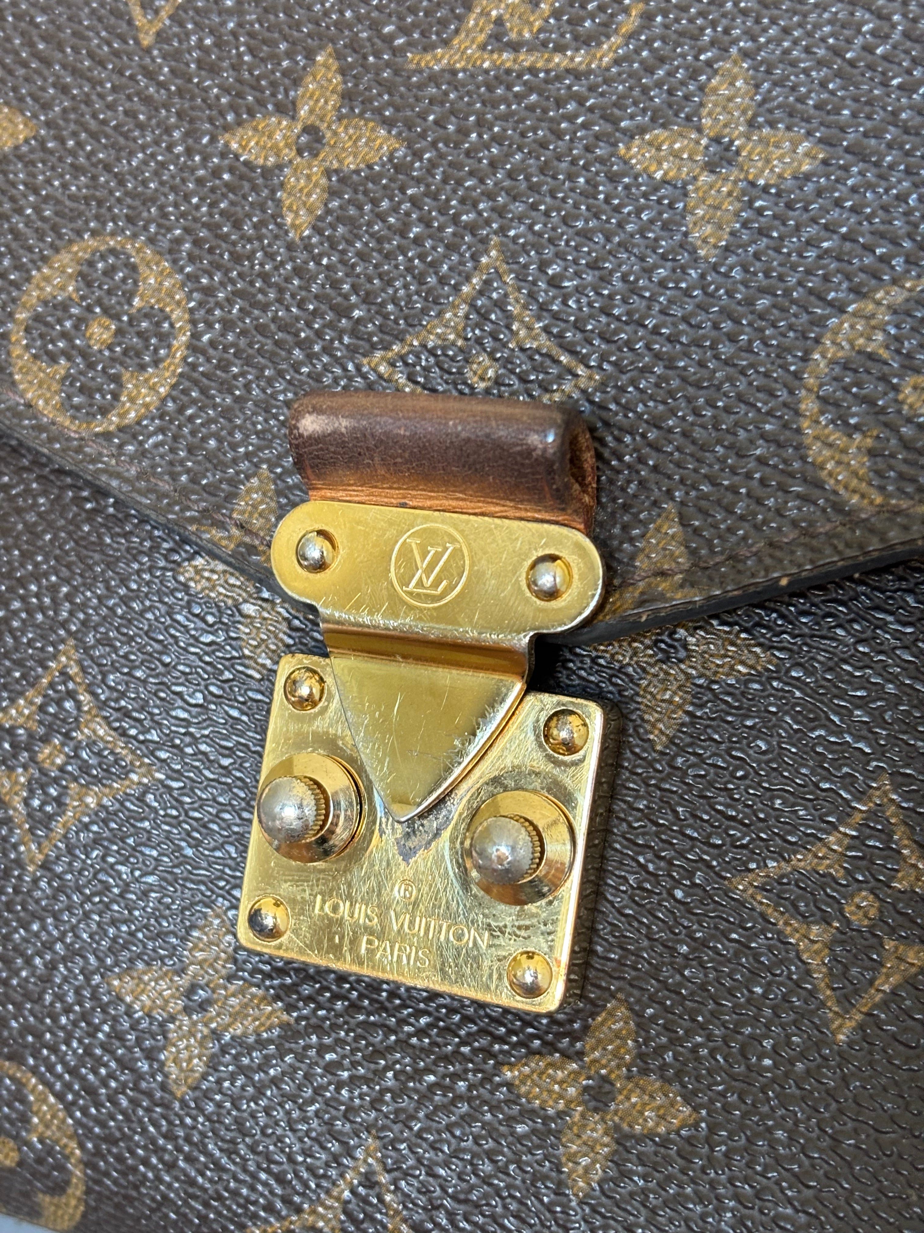Louis Vuitton Pochette Metis