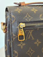 Louis Vuitton Pochette Metis