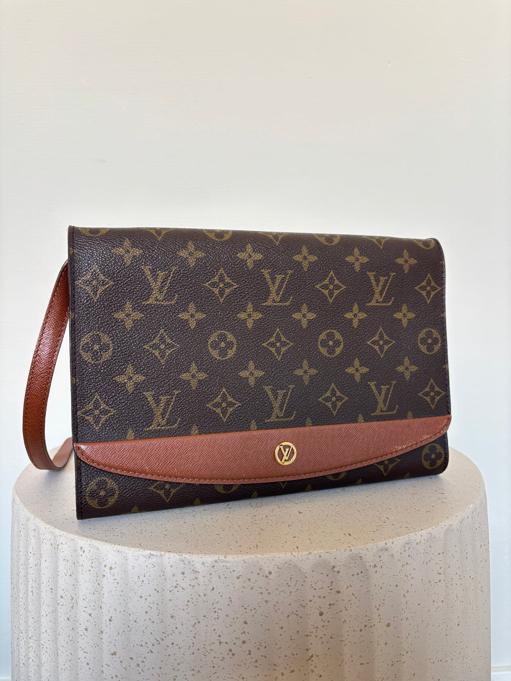 Louis Vuitton Pochette Bordeaux