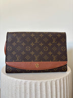 Louis Vuitton Pochette Bordeaux