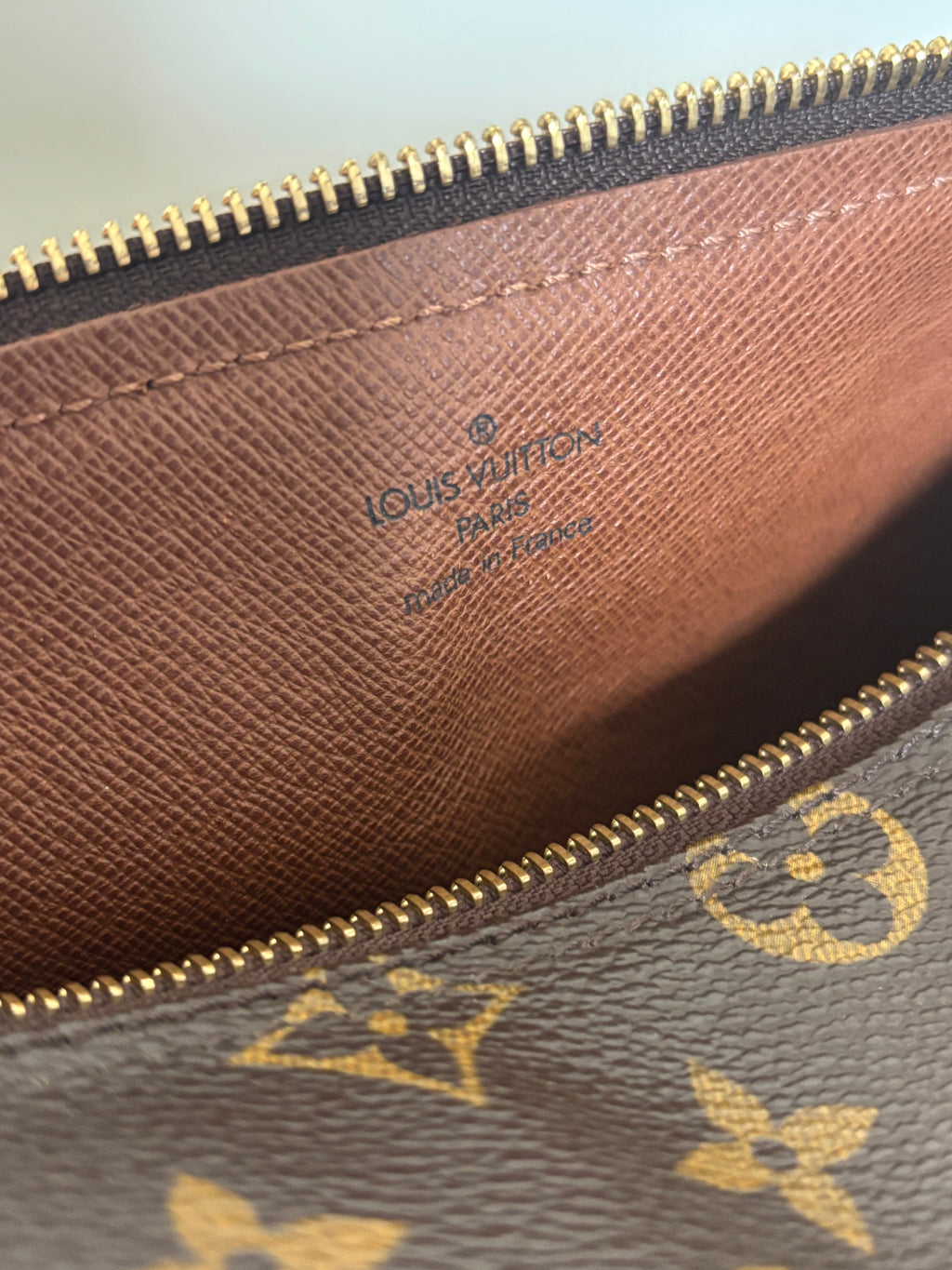 Louis Vuitton Papillon 26