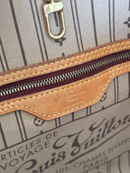 Louis Vuitton Neverfull MM Monogram