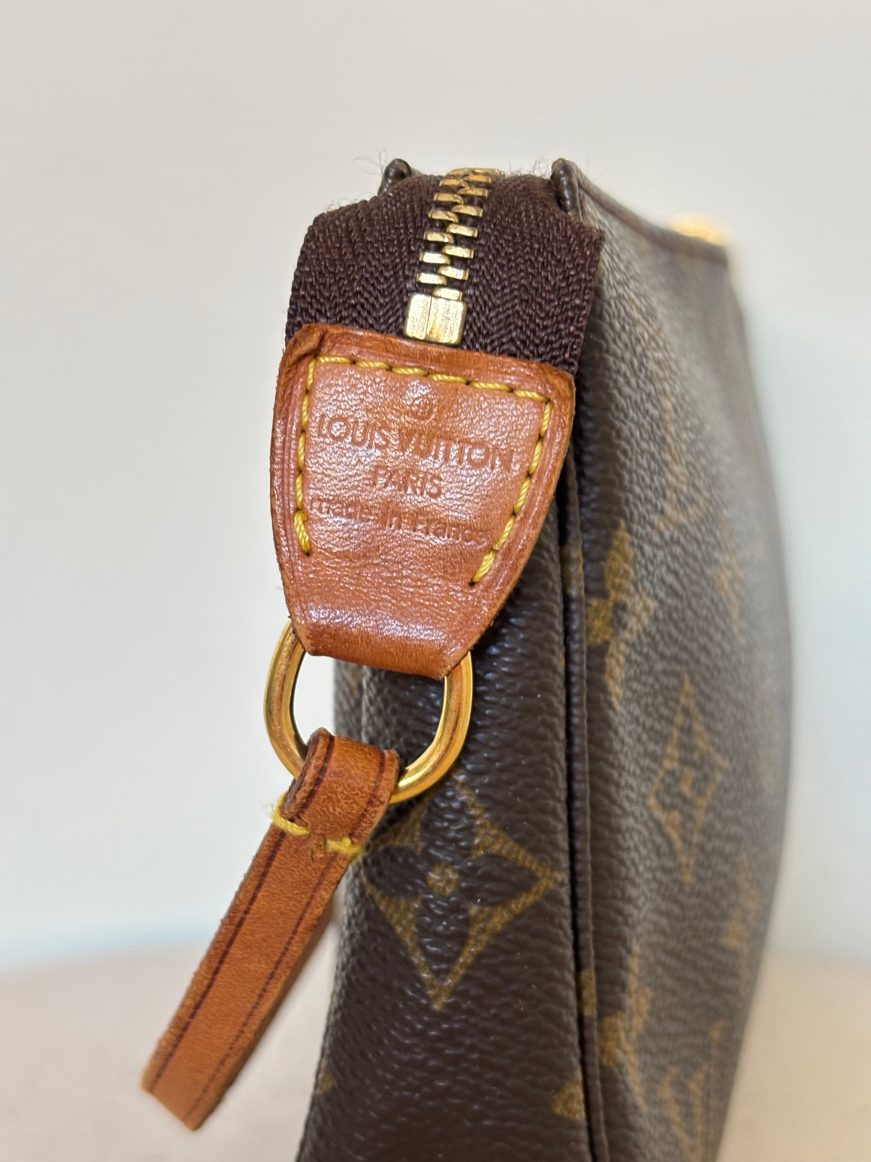 Louis Vuitton Pochette Accessoires