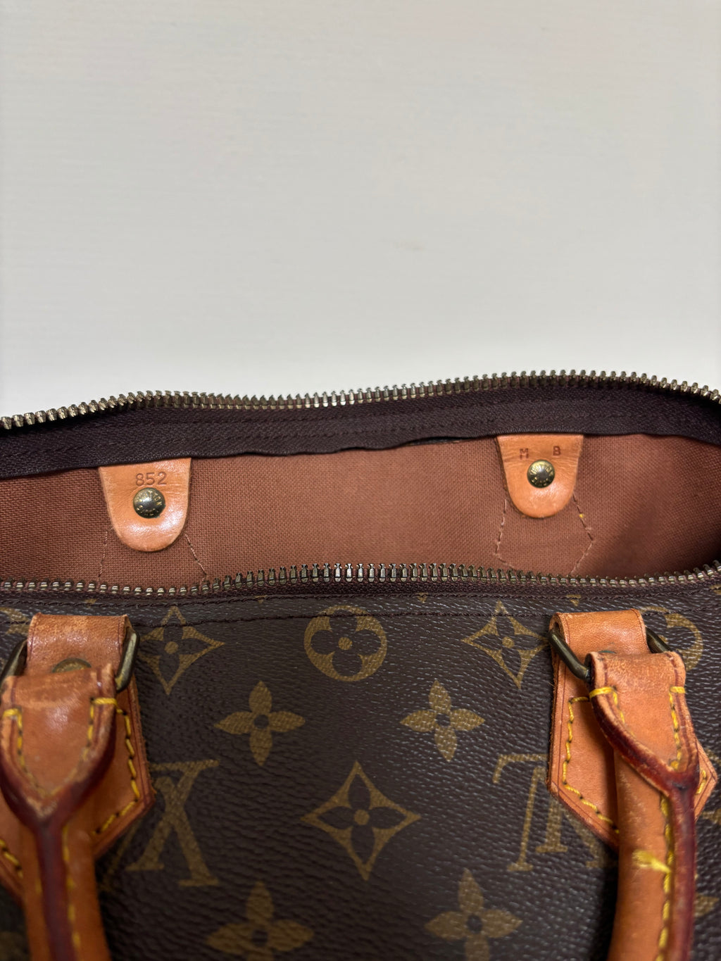 Louis Vuitton Speedy 30