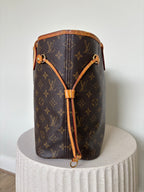 Louis Vuitton Neverfull MM Monogram