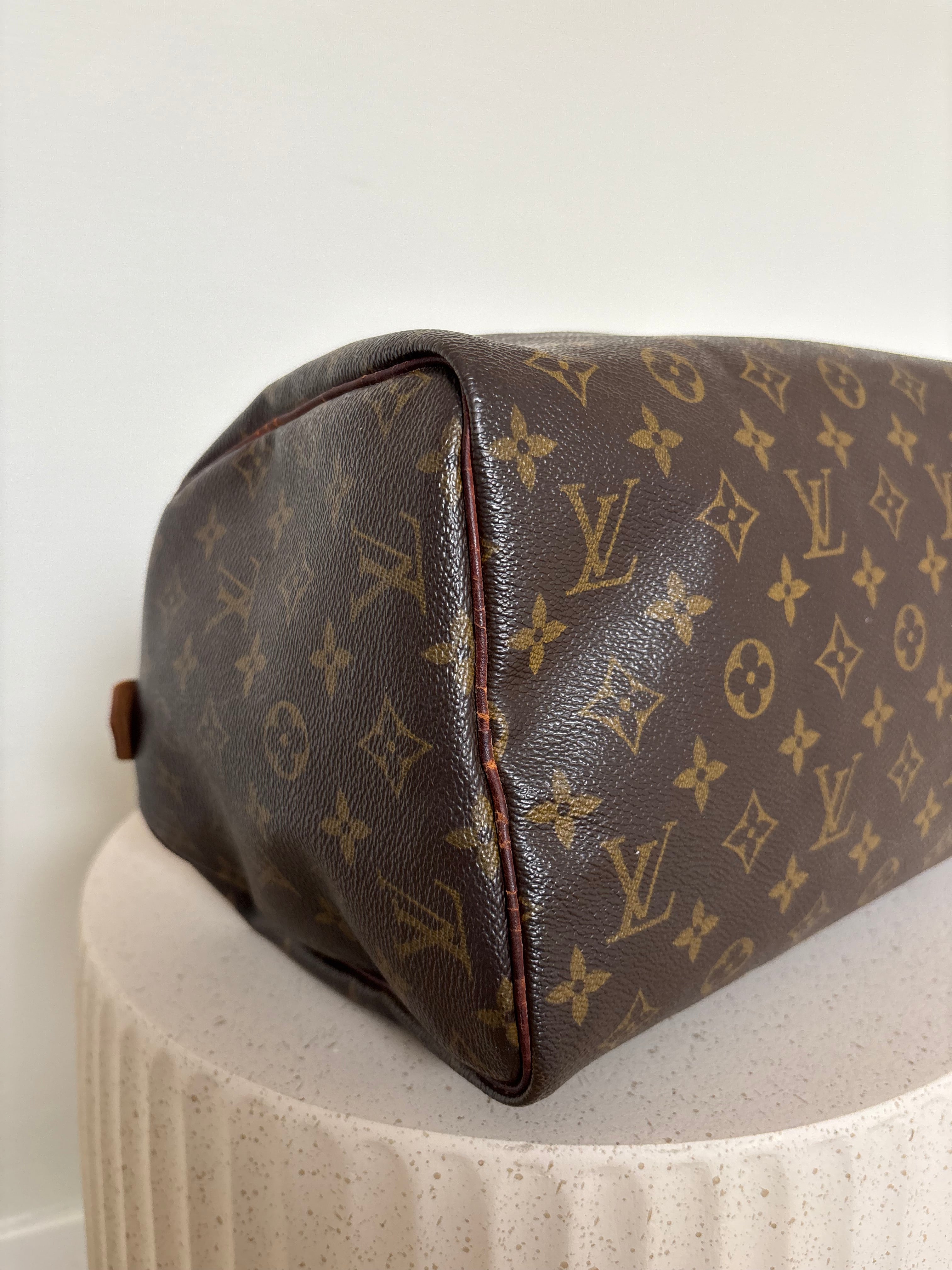 Louis Vuitton Speedy 30