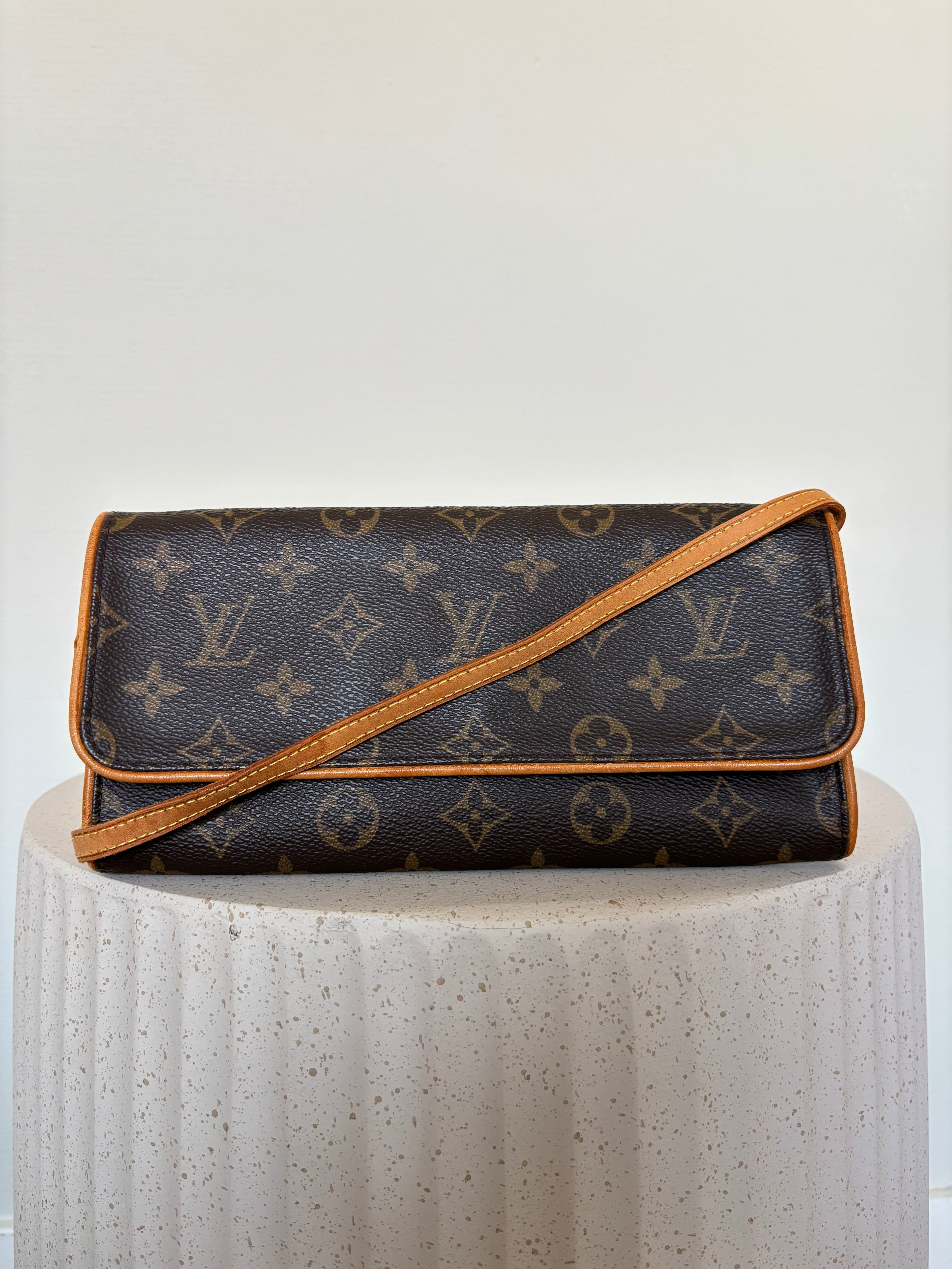 Louis Vuitton Twin Pochette GM