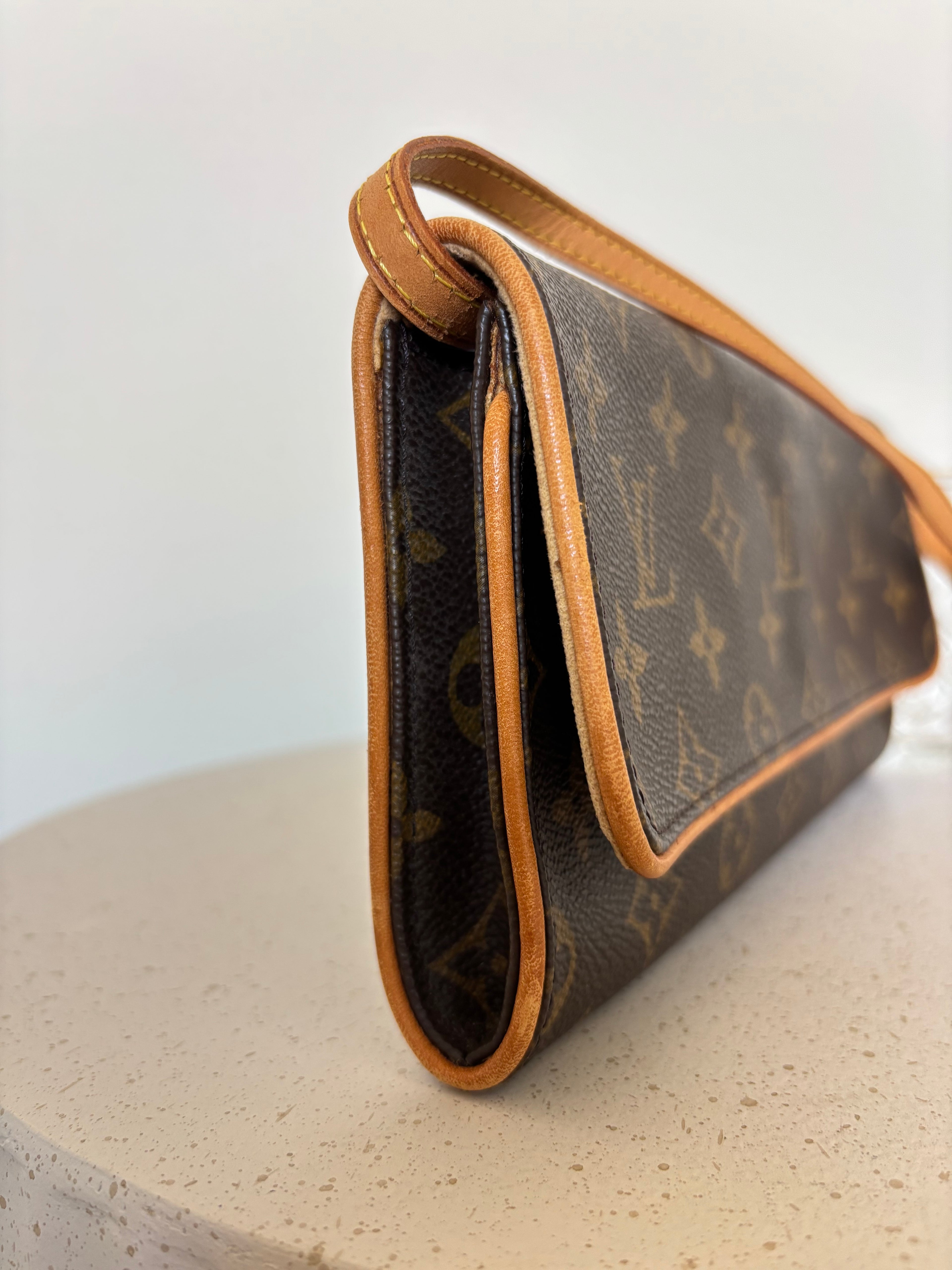 Louis Vuitton Twin Pochette GM