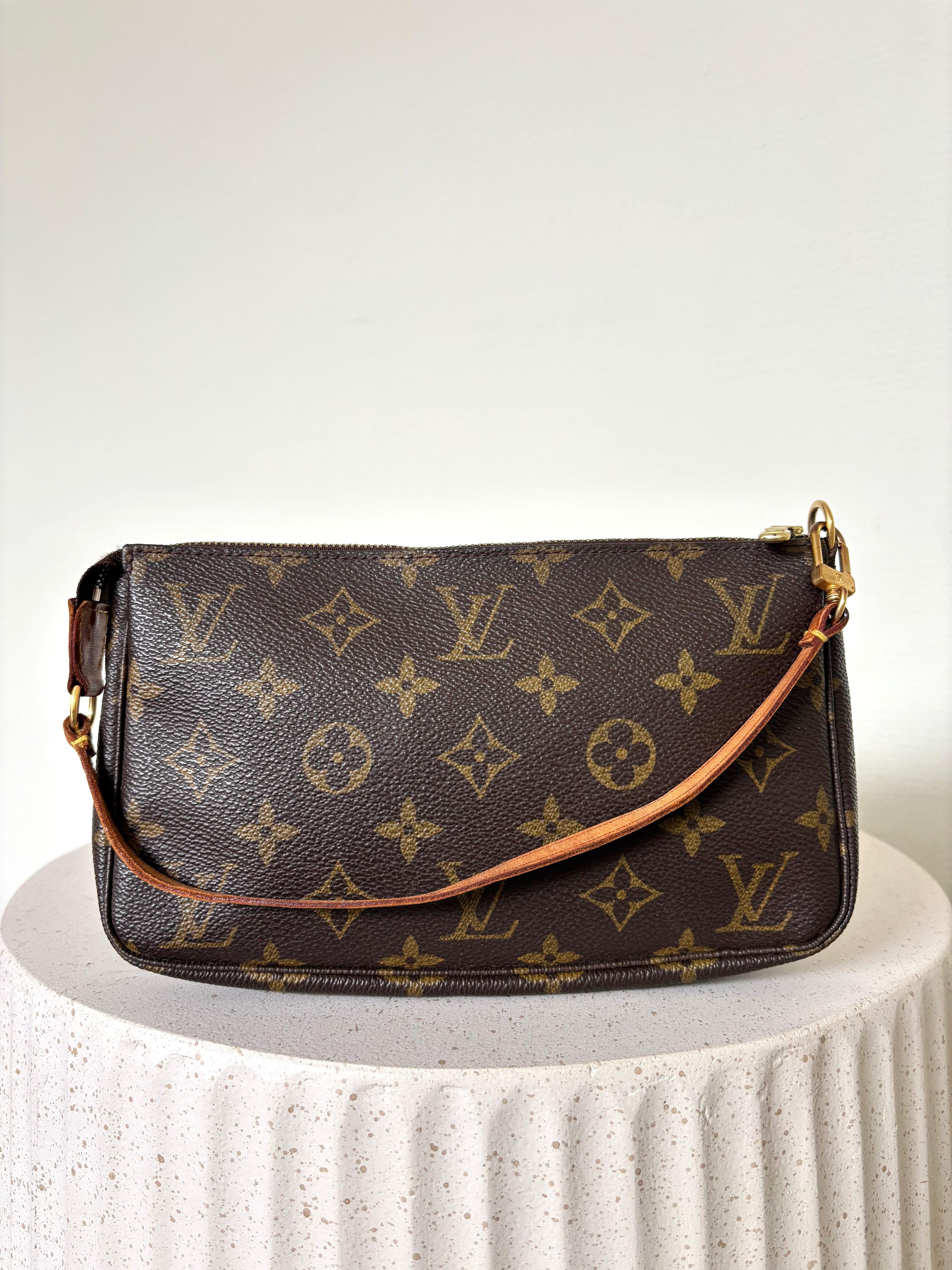 Louis Vuitton Pochette Accessoires