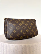 Louis Vuitton Pochette Accessoires
