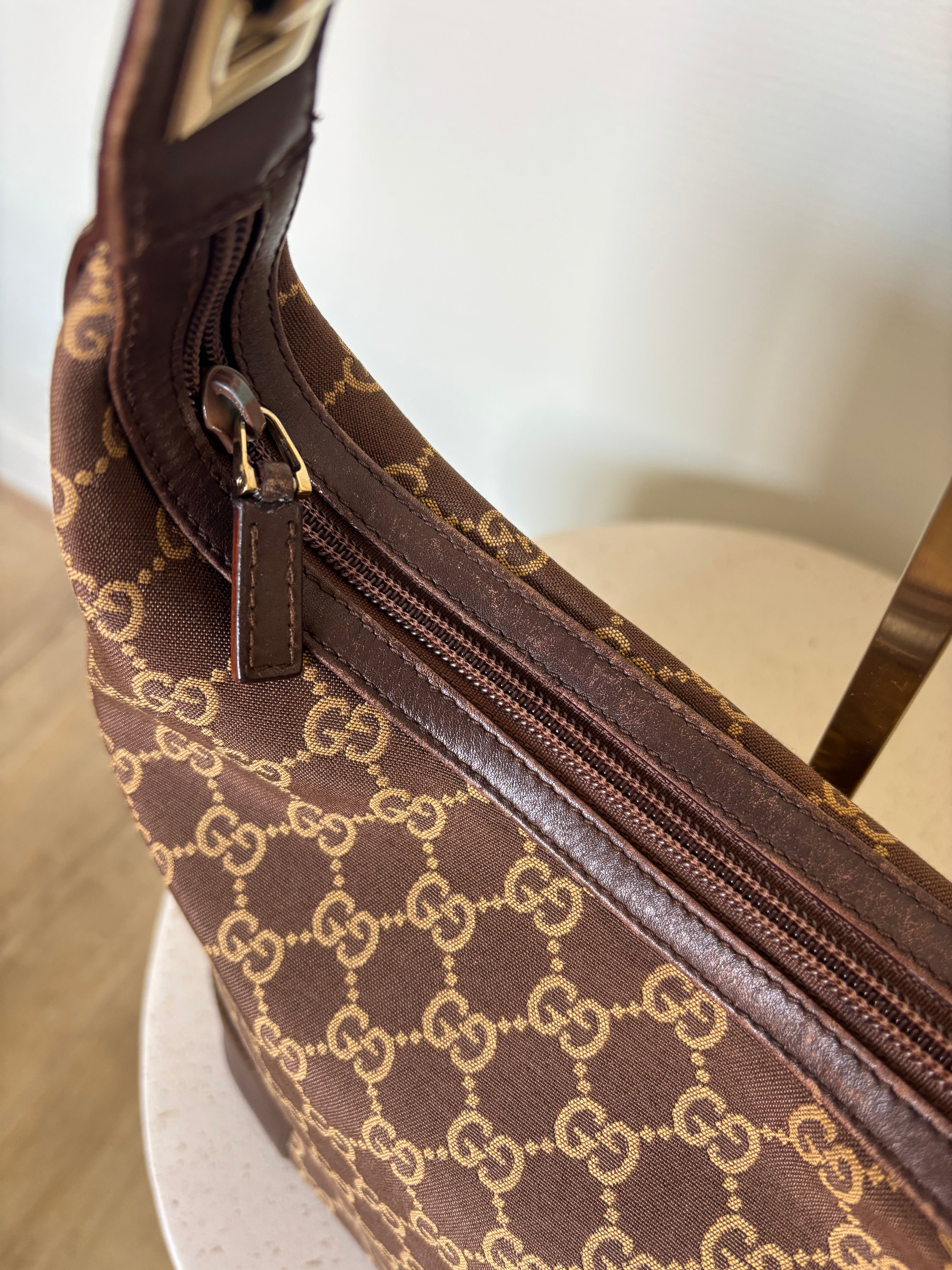 Gucci GG Supreme Hobo Bag