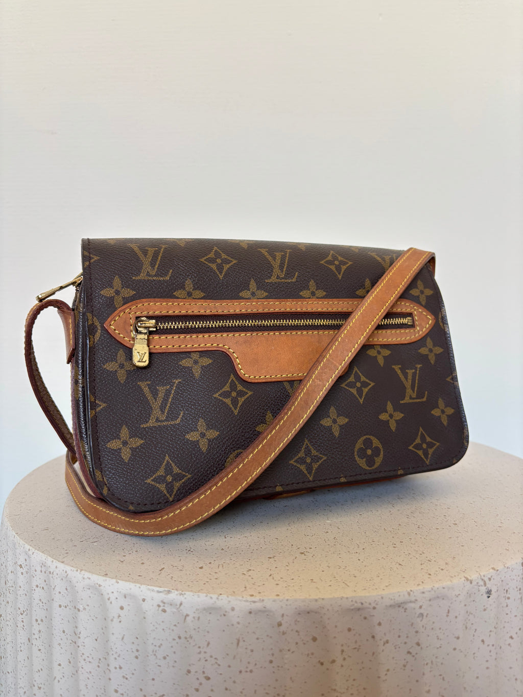 Louis Vuitton St. Germain 24