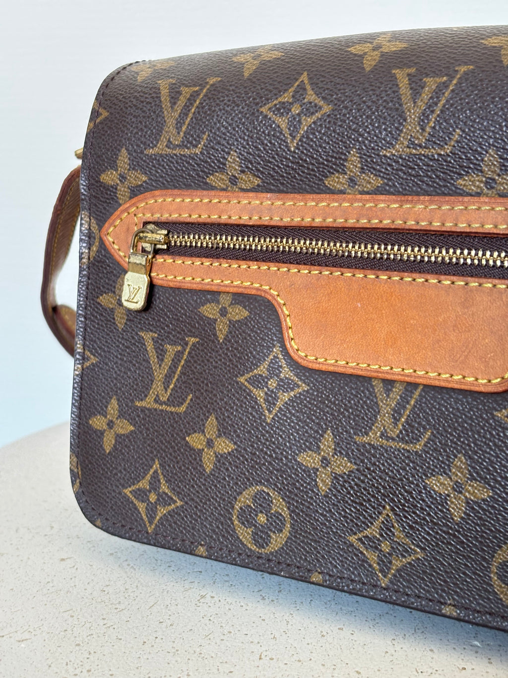 Louis Vuitton St. Germain 24