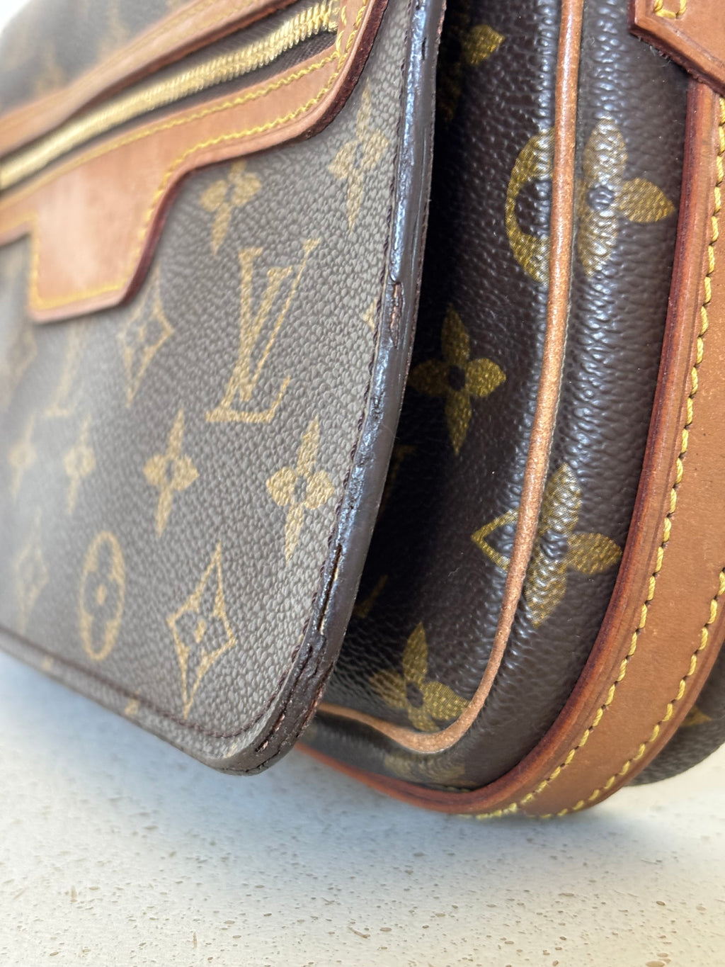 Louis Vuitton St. Germain 24