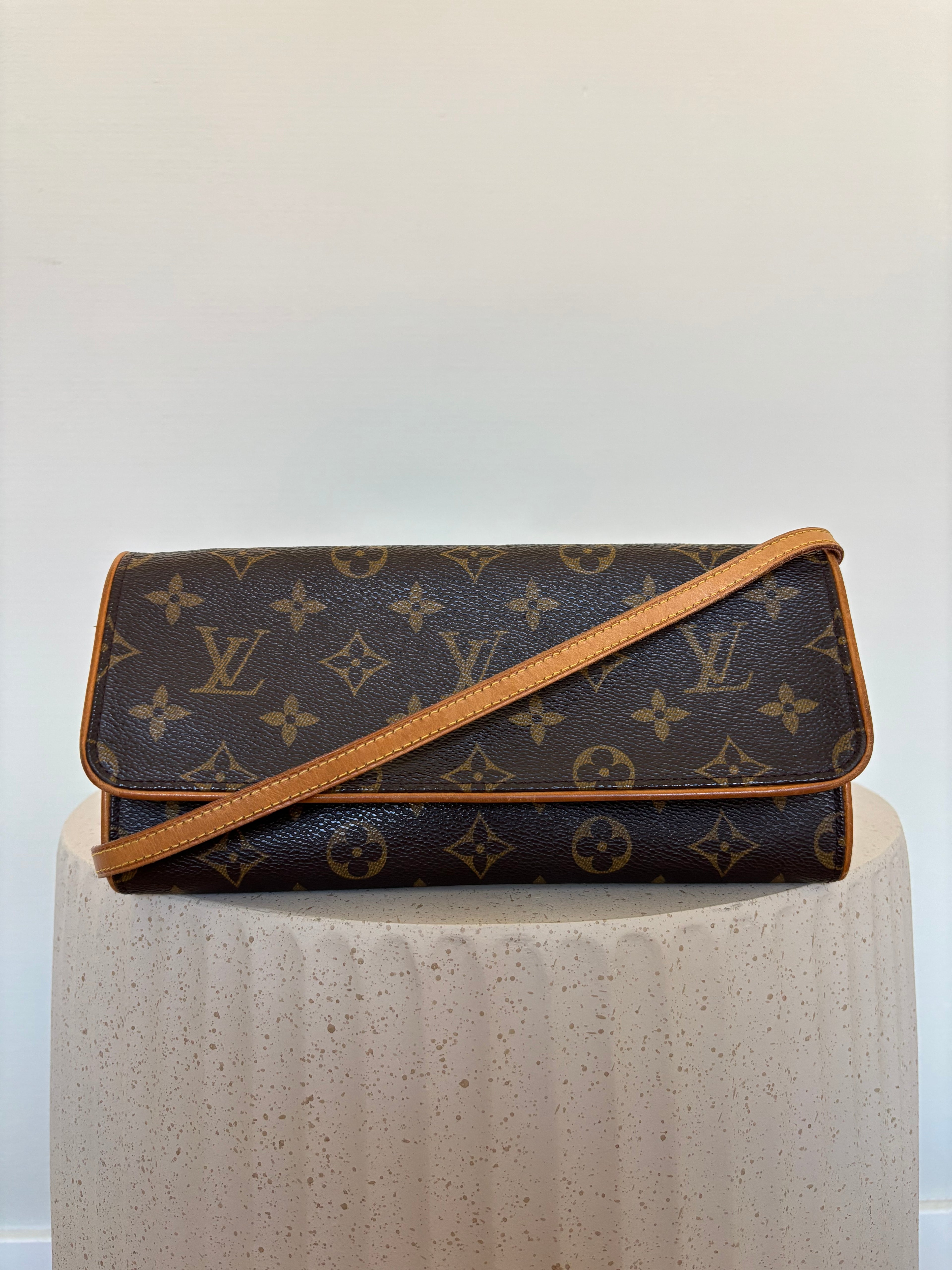 Louis Vuitton Twin Pochette GM