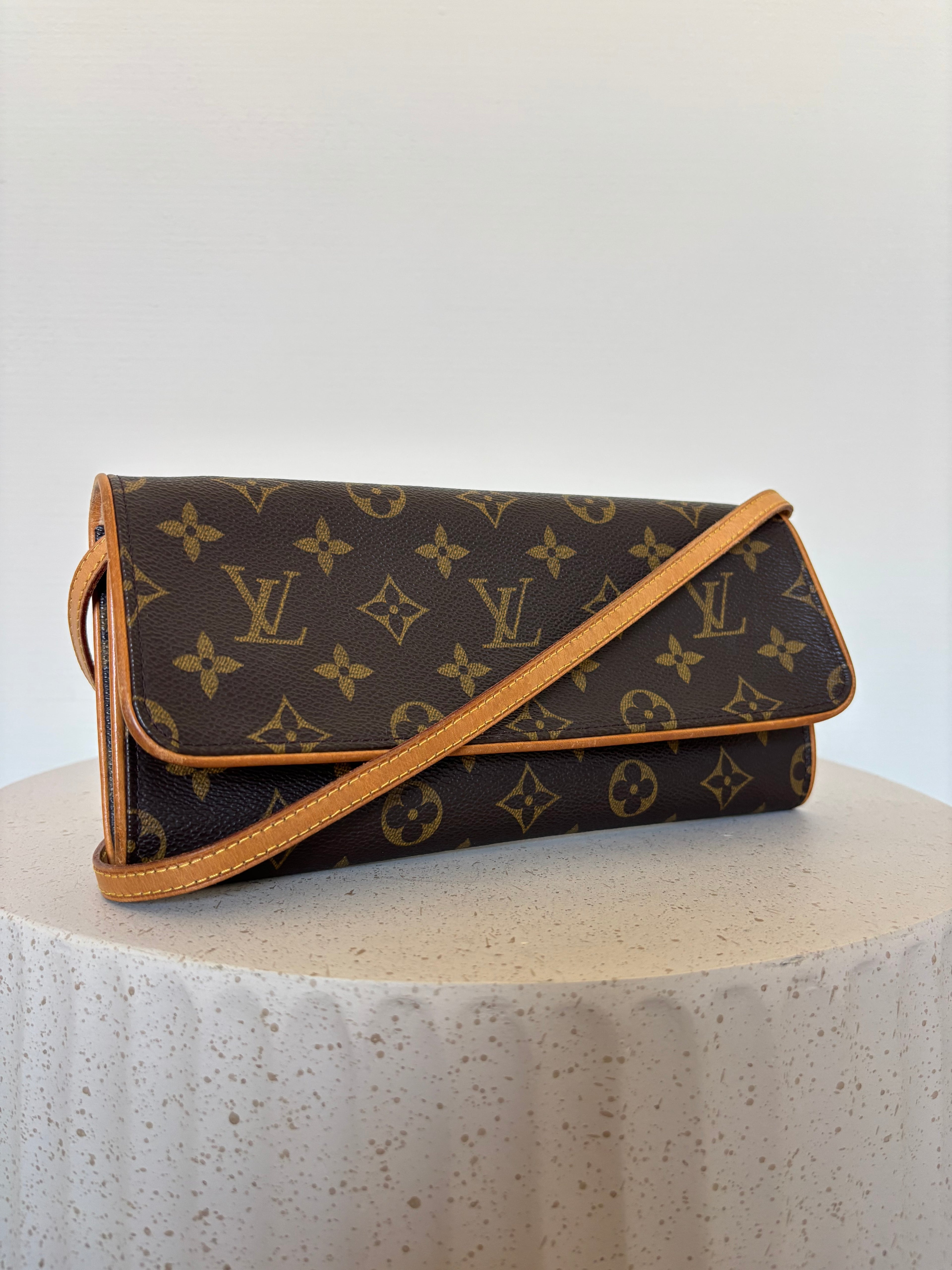 Louis Vuitton Twin Pochette GM