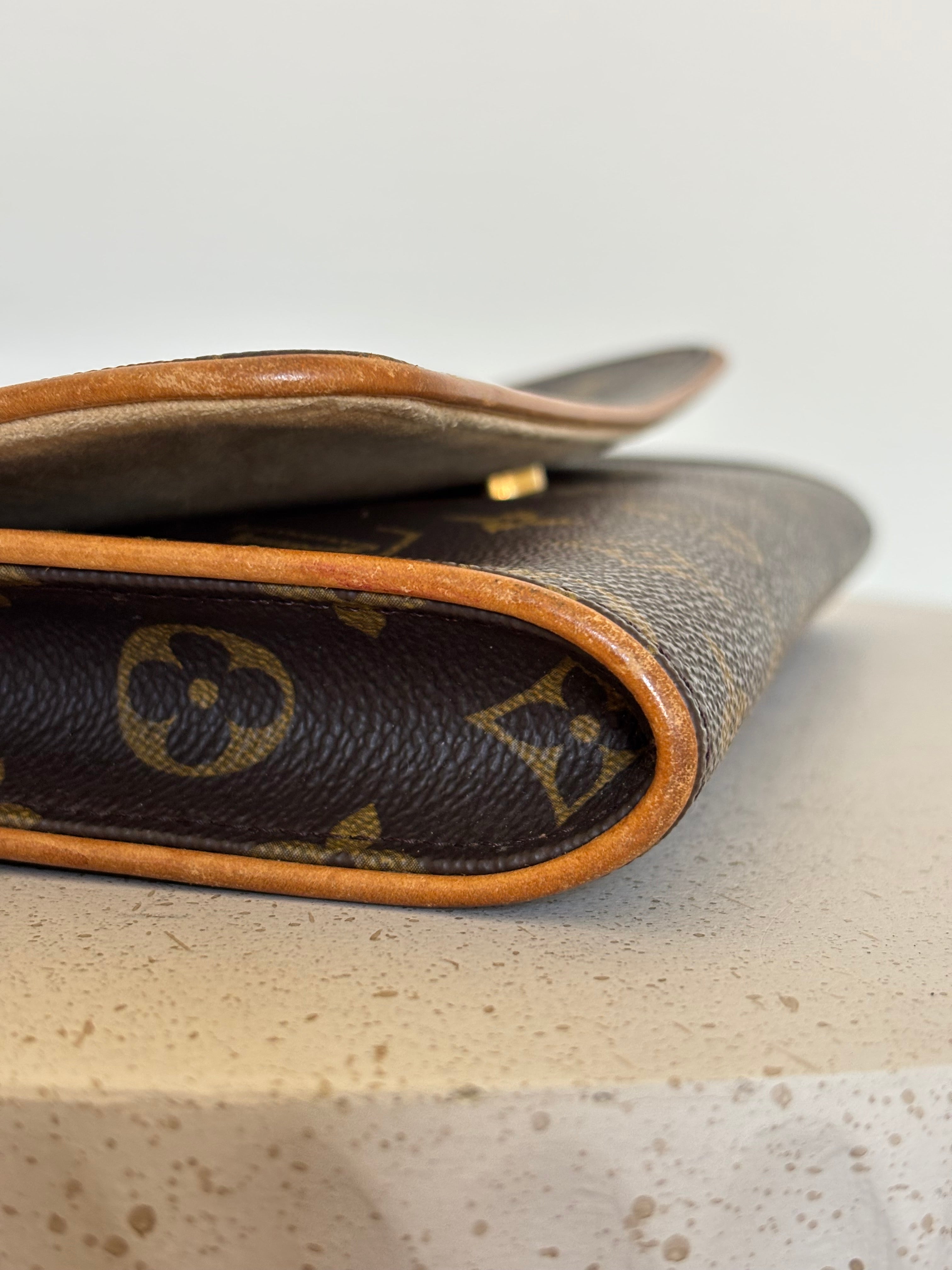 Louis Vuitton Twin Pochette GM