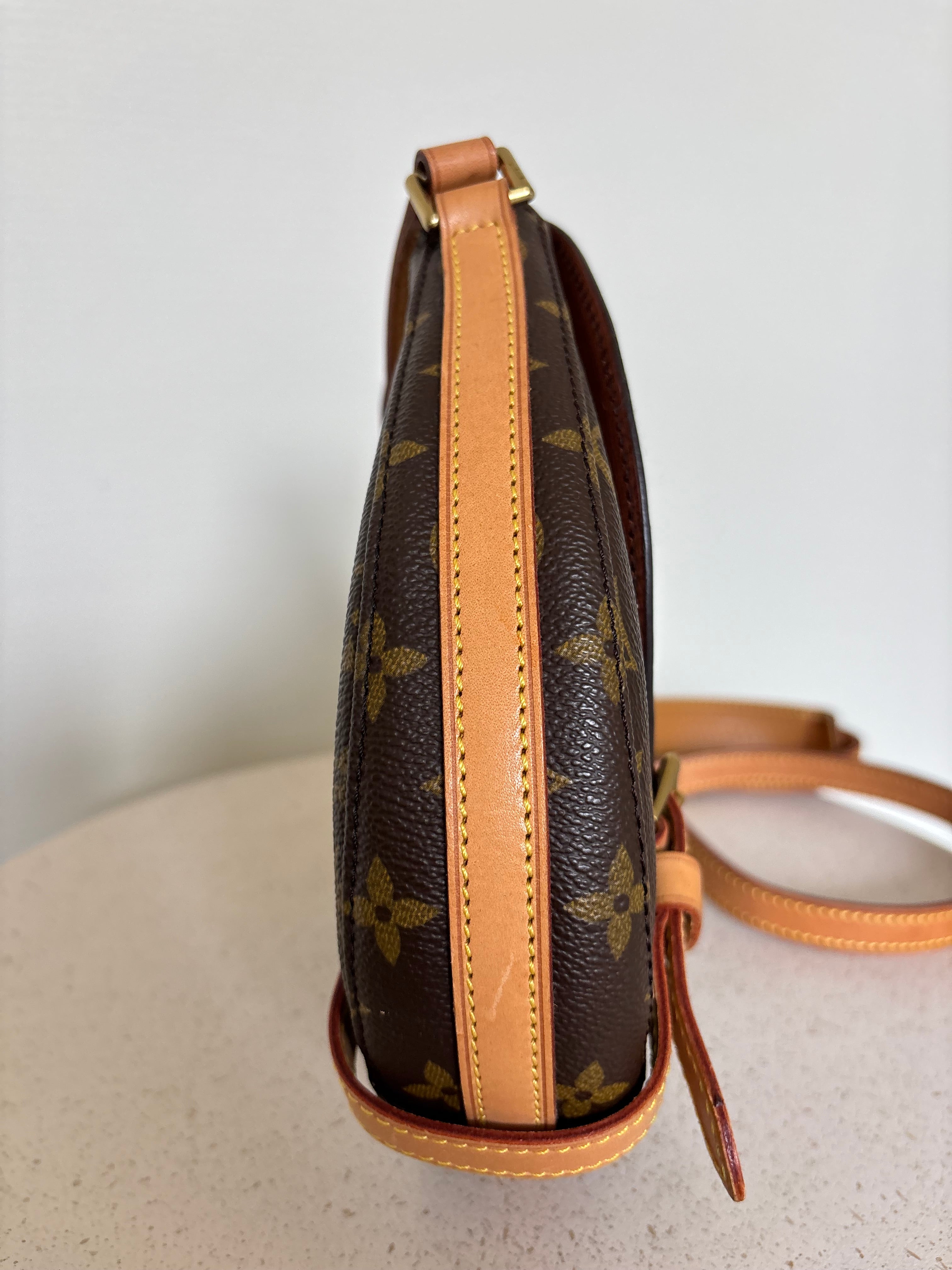 Louis Vuitton Chantilly PM