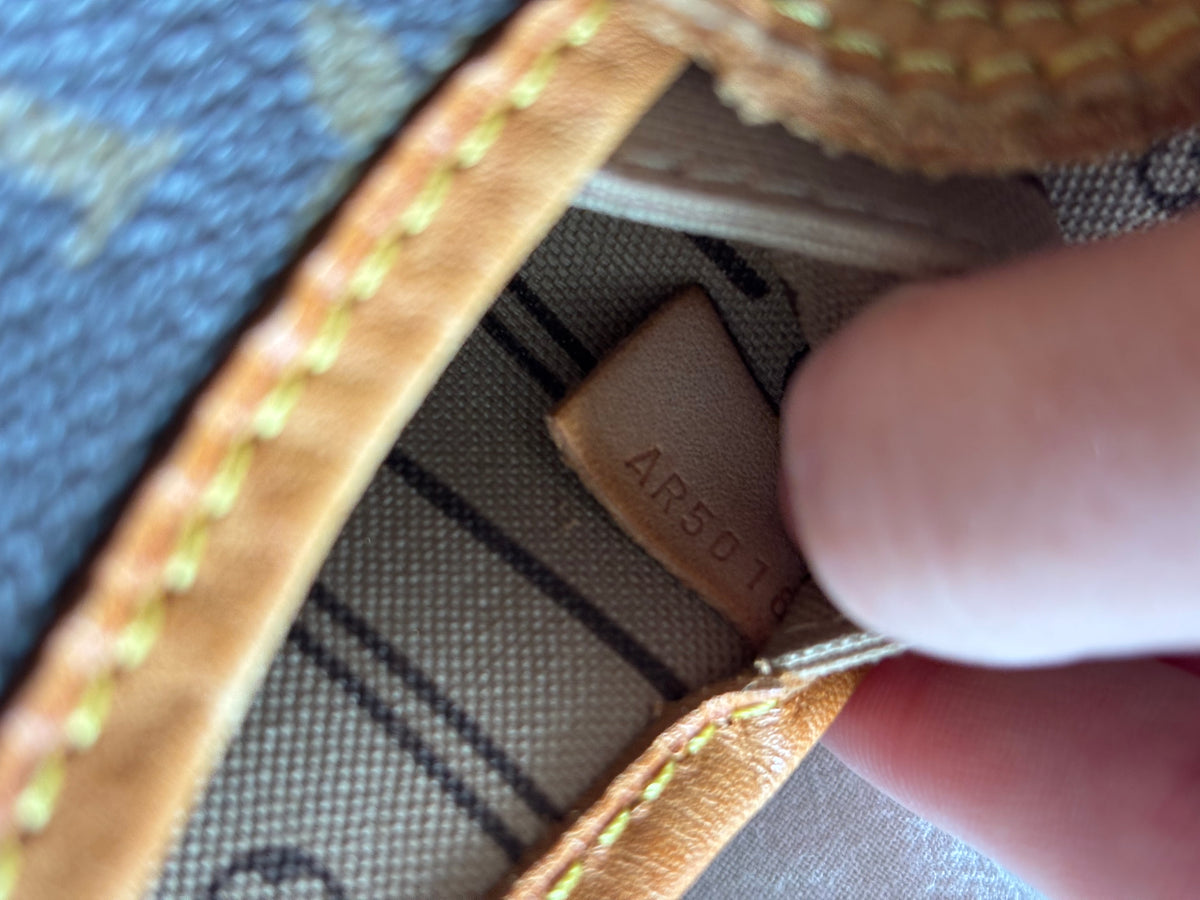 Louis Vuitton Neverfull MM Monogram