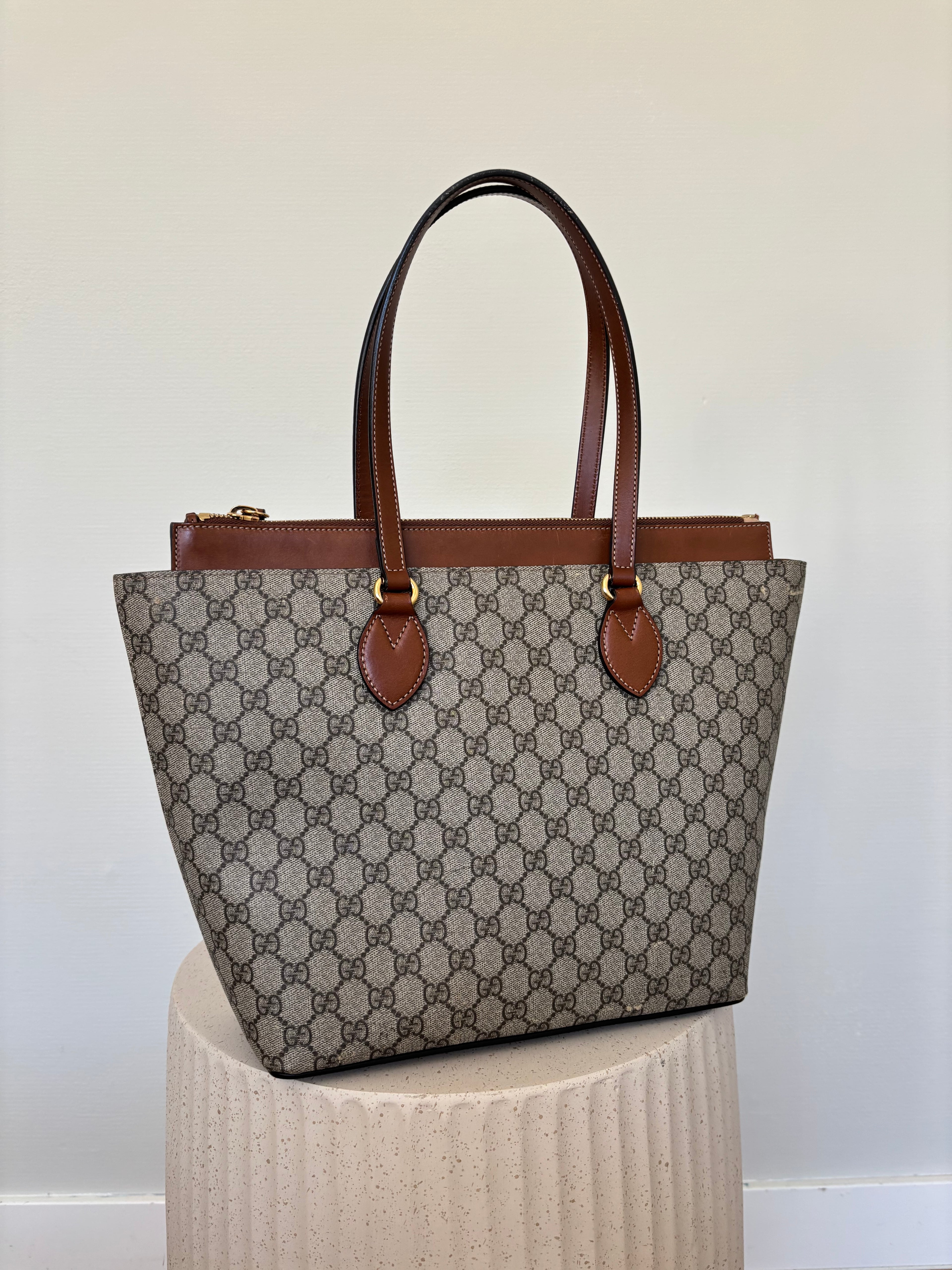 Gucci GG Supreme Tote Bag