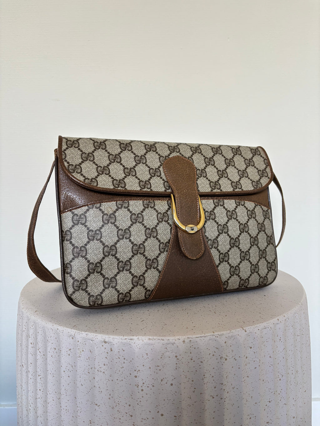 Vintage Gucci GG Supreme Crossbody Bag