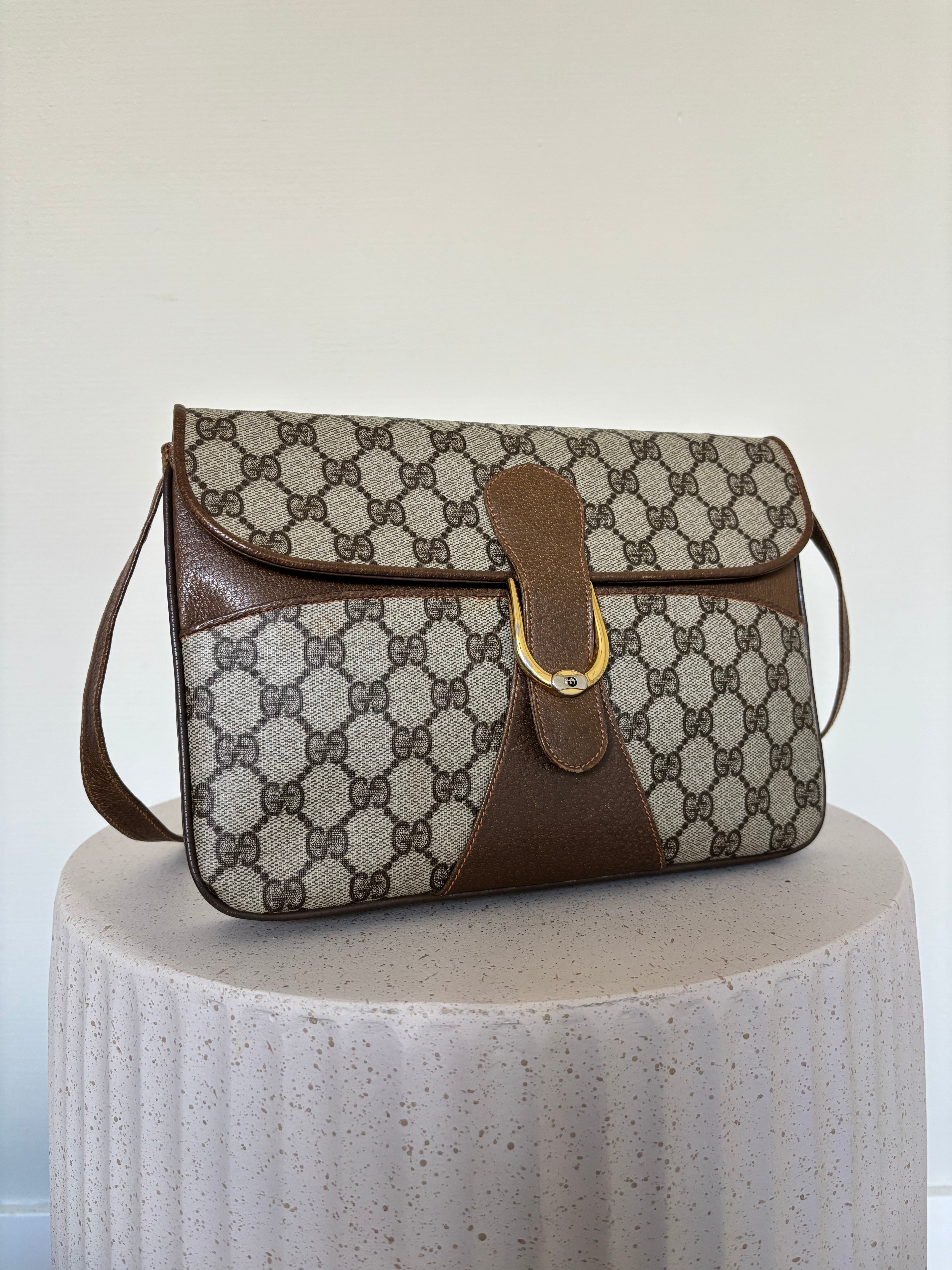 Vintage Gucci GG Supreme Crossbody Bag