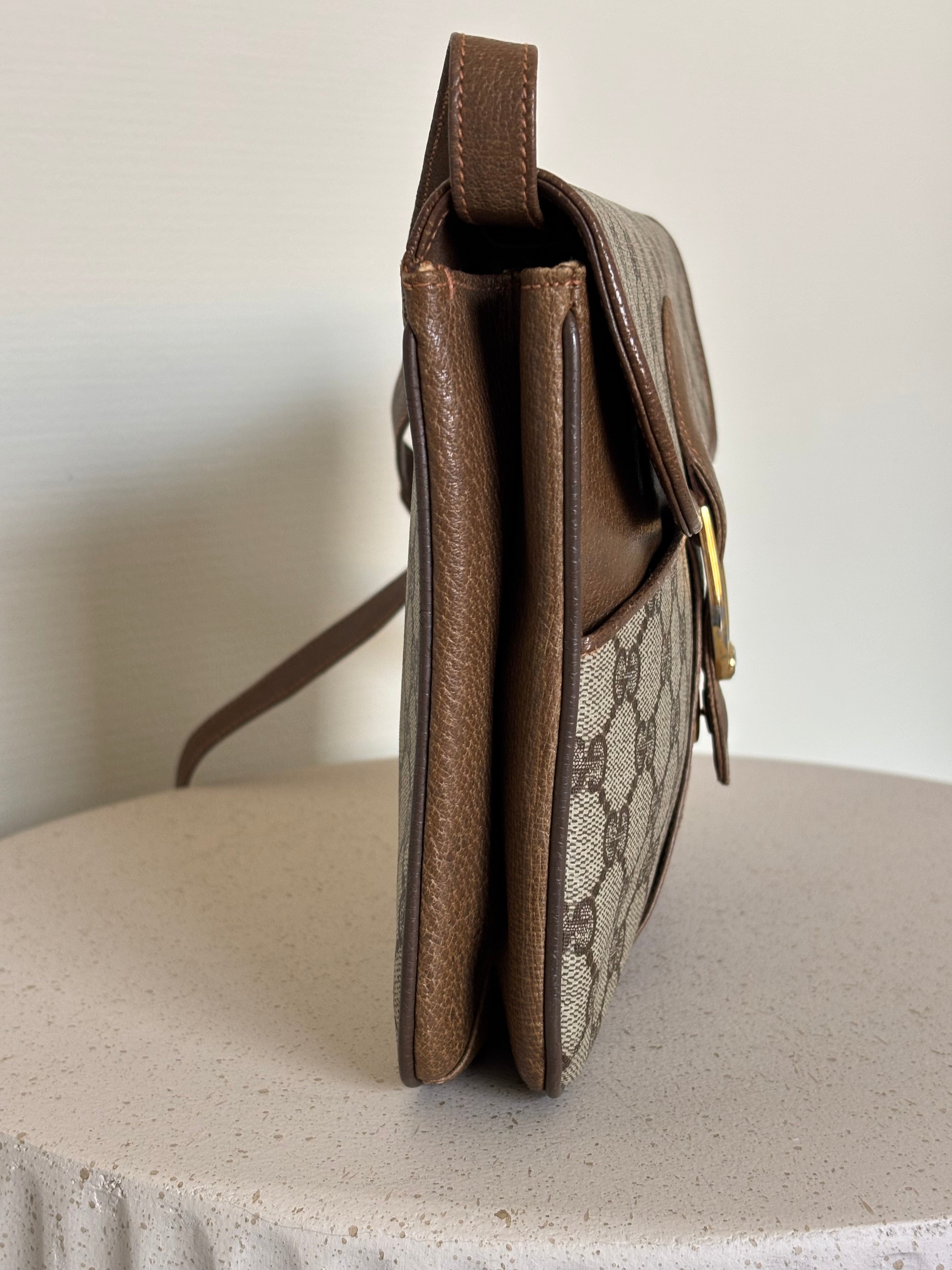 Vintage Gucci GG Supreme Crossbody Bag