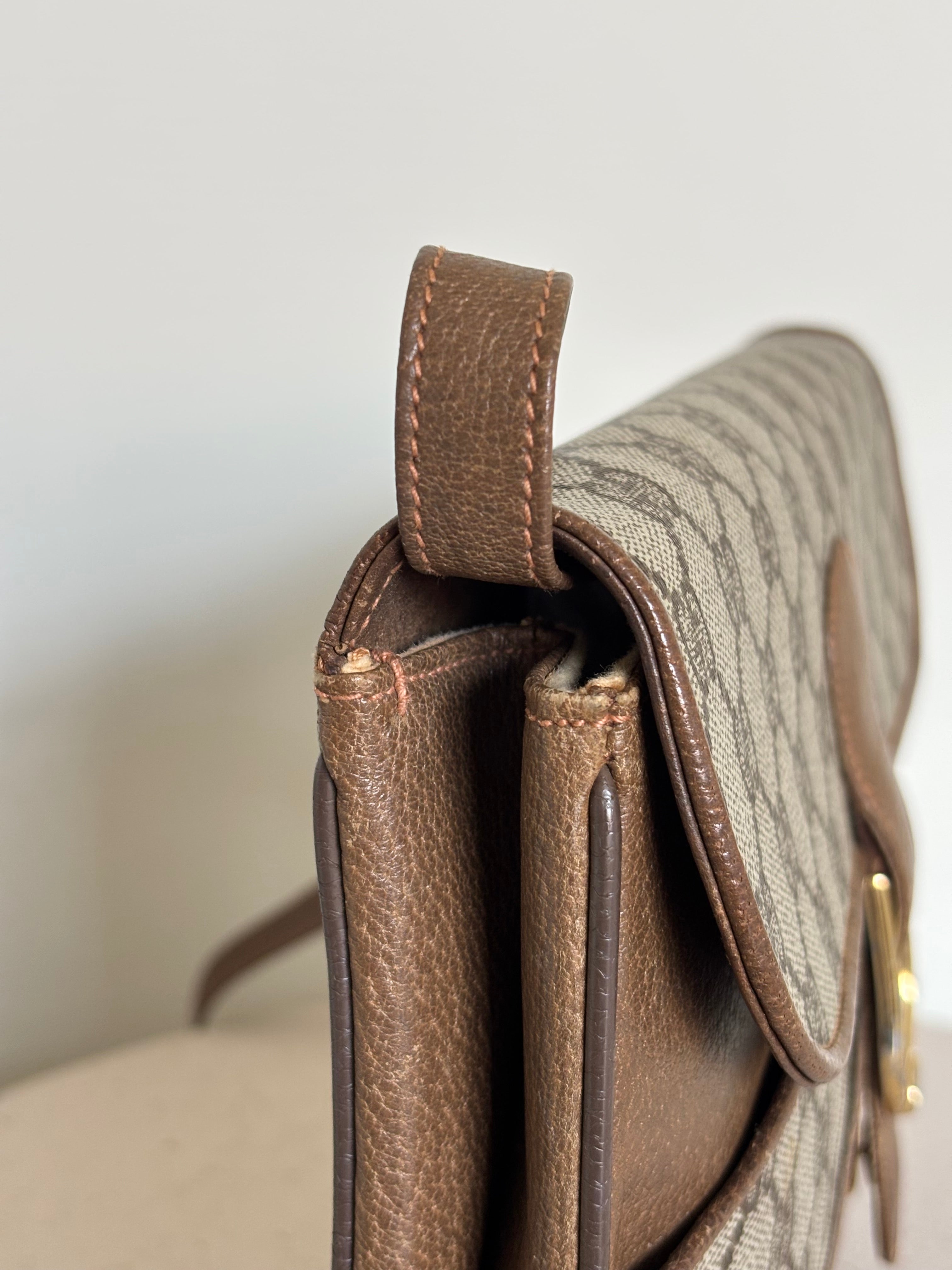 Vintage Gucci GG Supreme Crossbody Bag