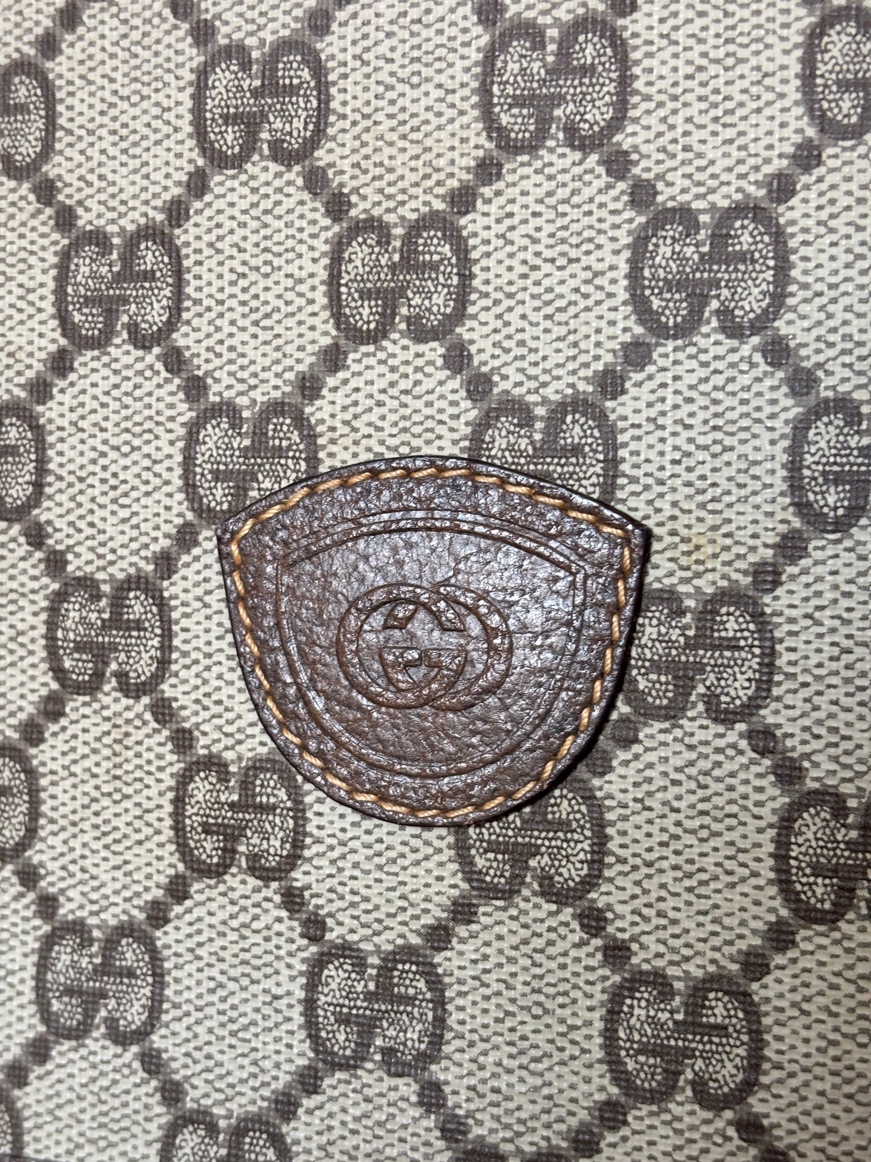 Vintage Gucci GG Supreme Crossbody