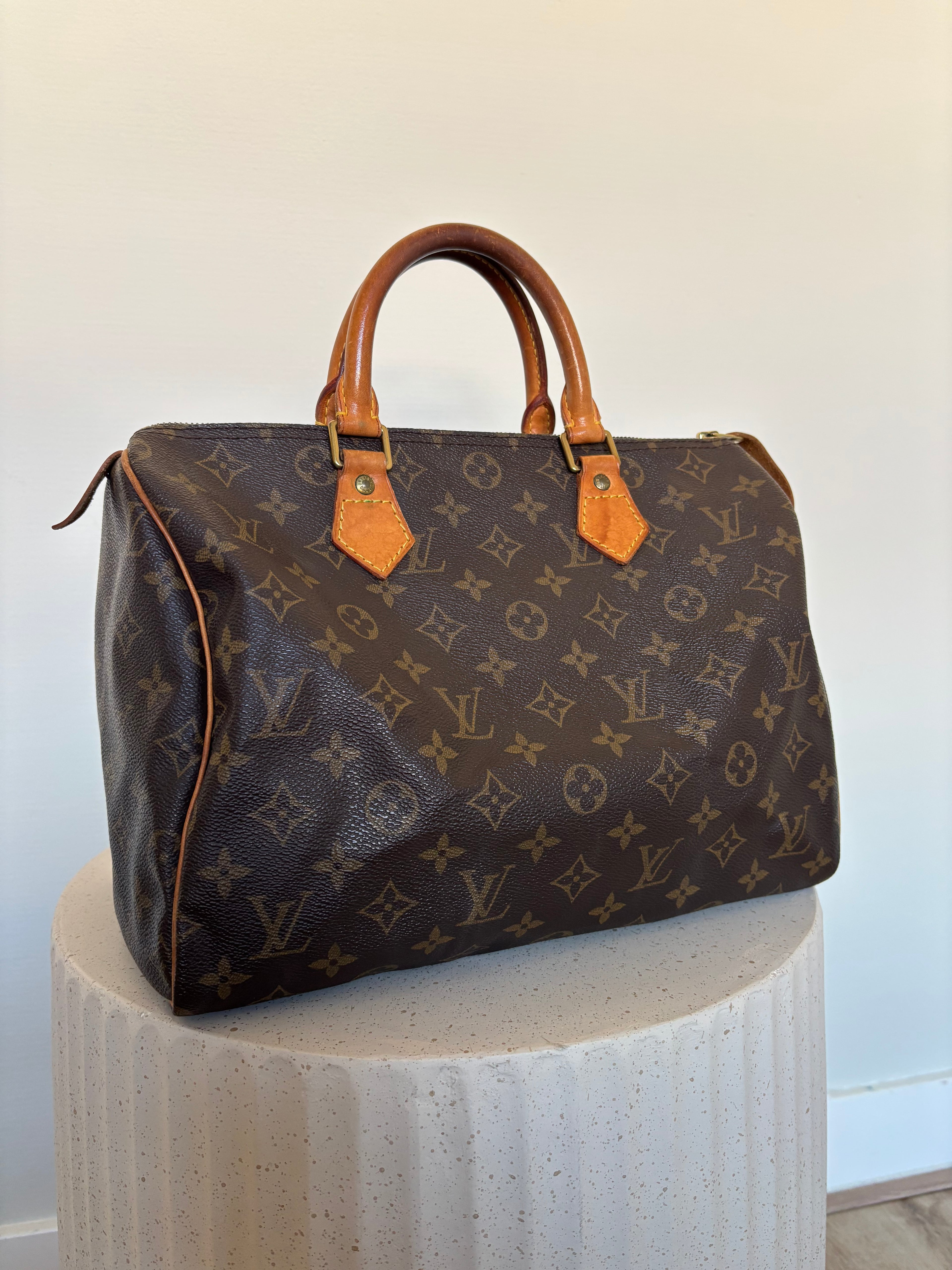 Louis Vuitton Speedy 30