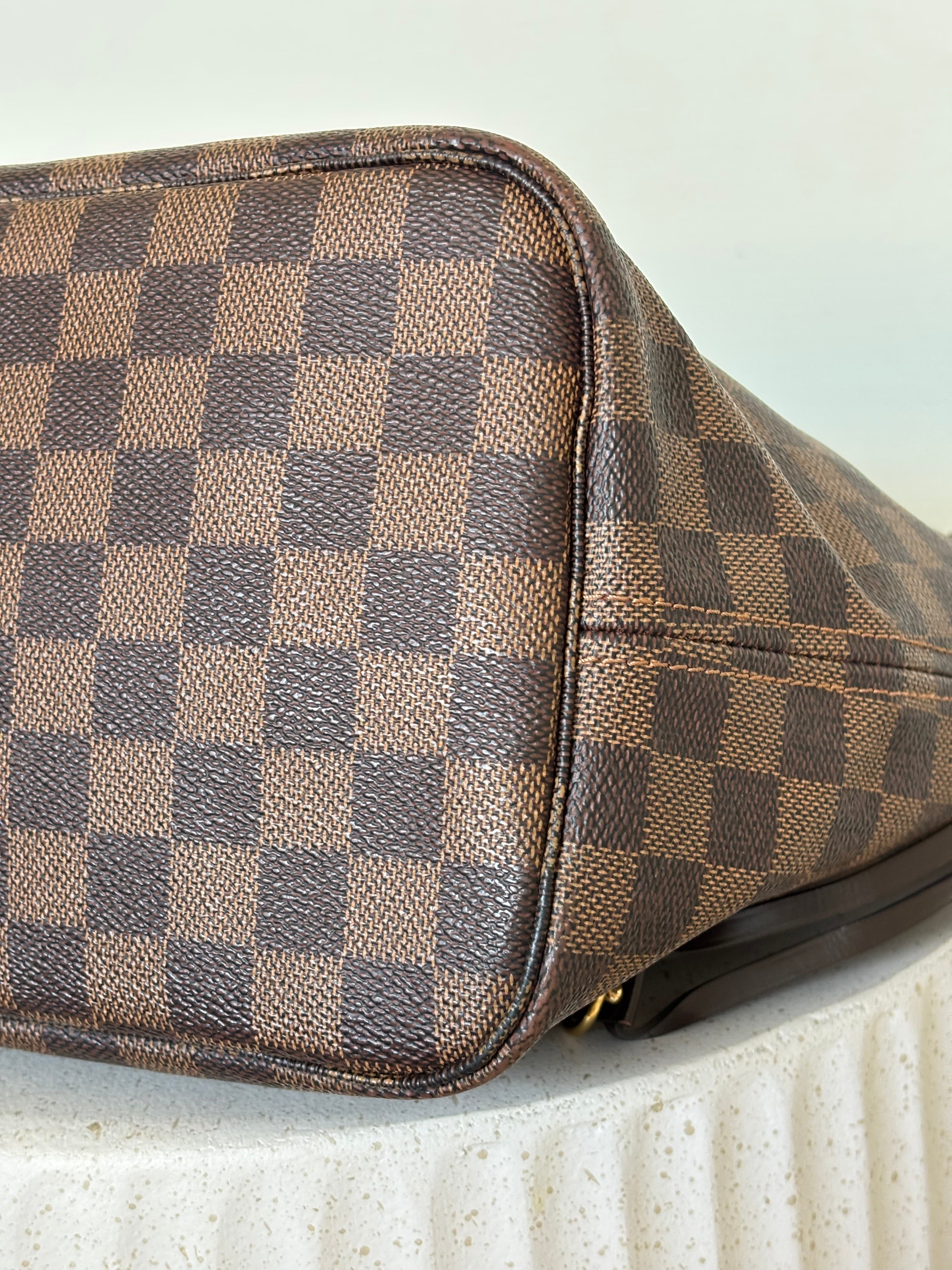 Louis Vuitton Neverfull MM Damier