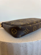 Louis Vuitton Pochette Accessoires
