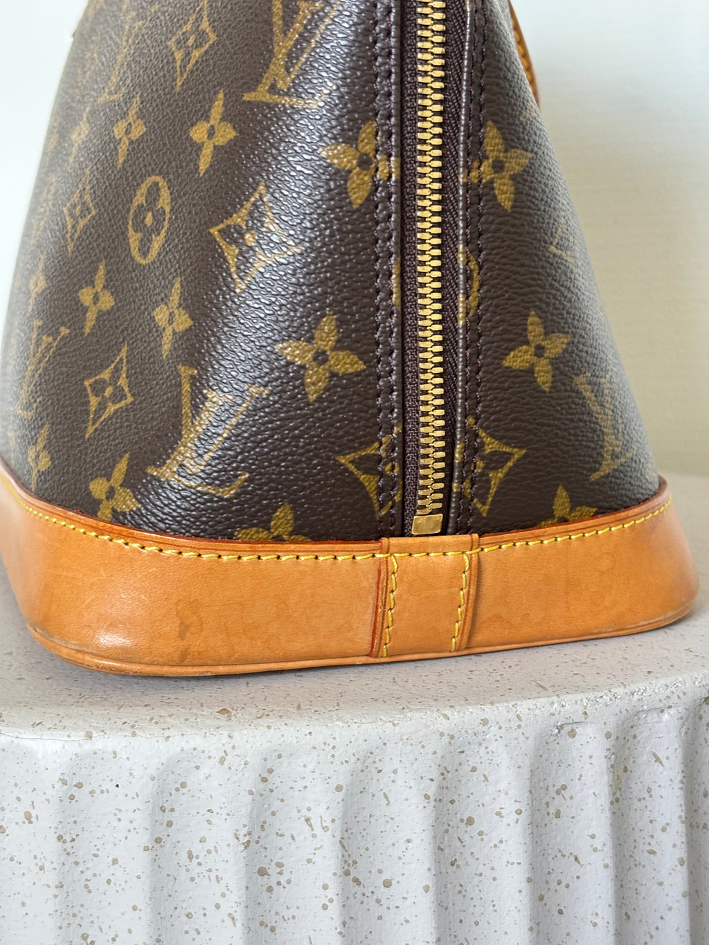 Louis Vuitton Alma PM