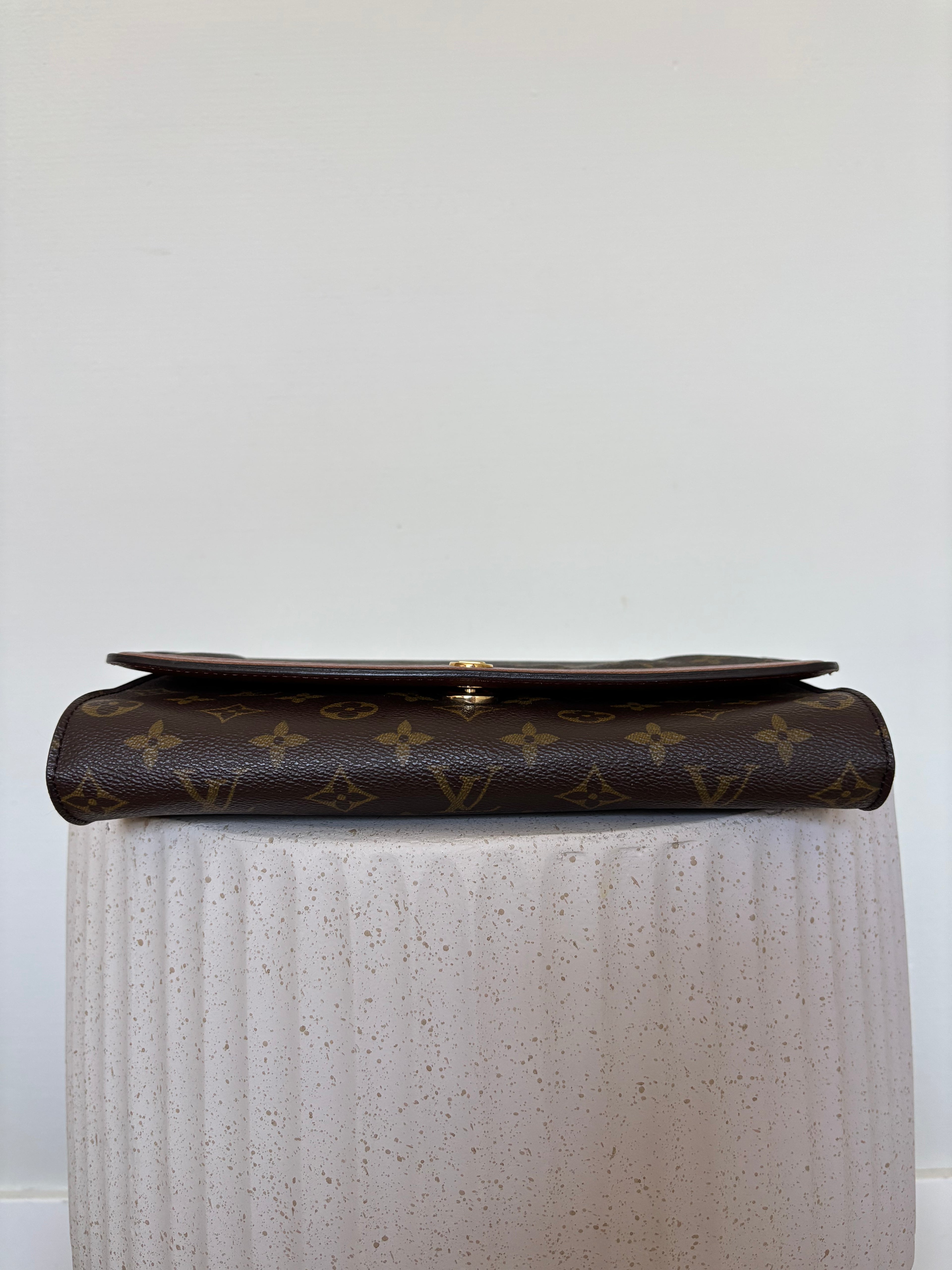 Louis Vuitton Pochette Bordeaux