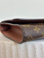 Louis Vuitton Pochette Bordeaux