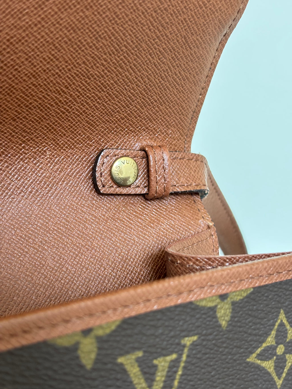 Louis Vuitton Pochette Bordeaux