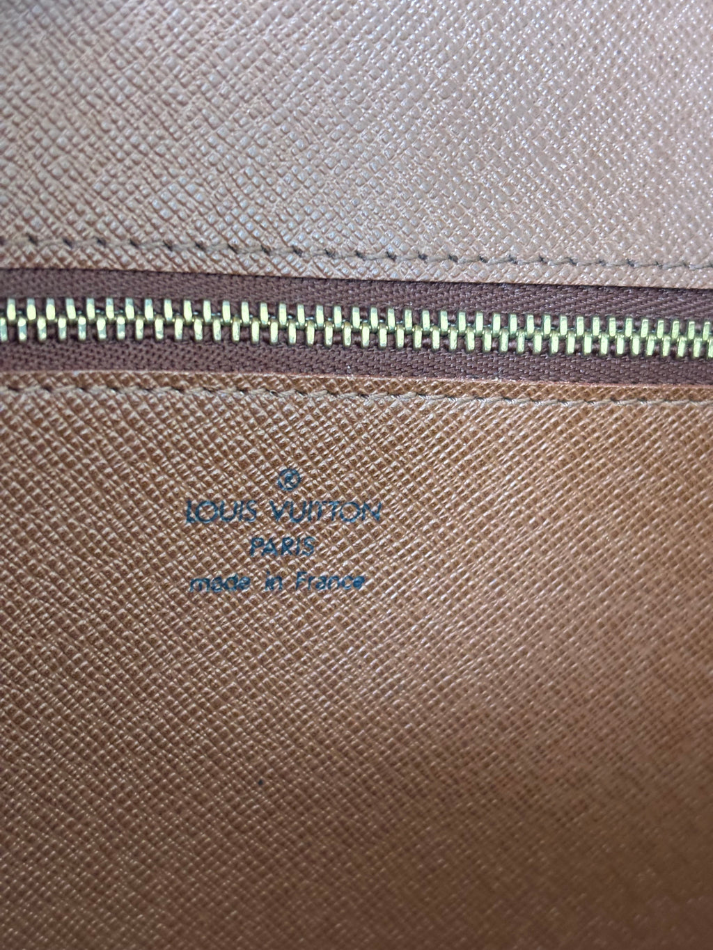 Louis Vuitton Pochette Bordeaux