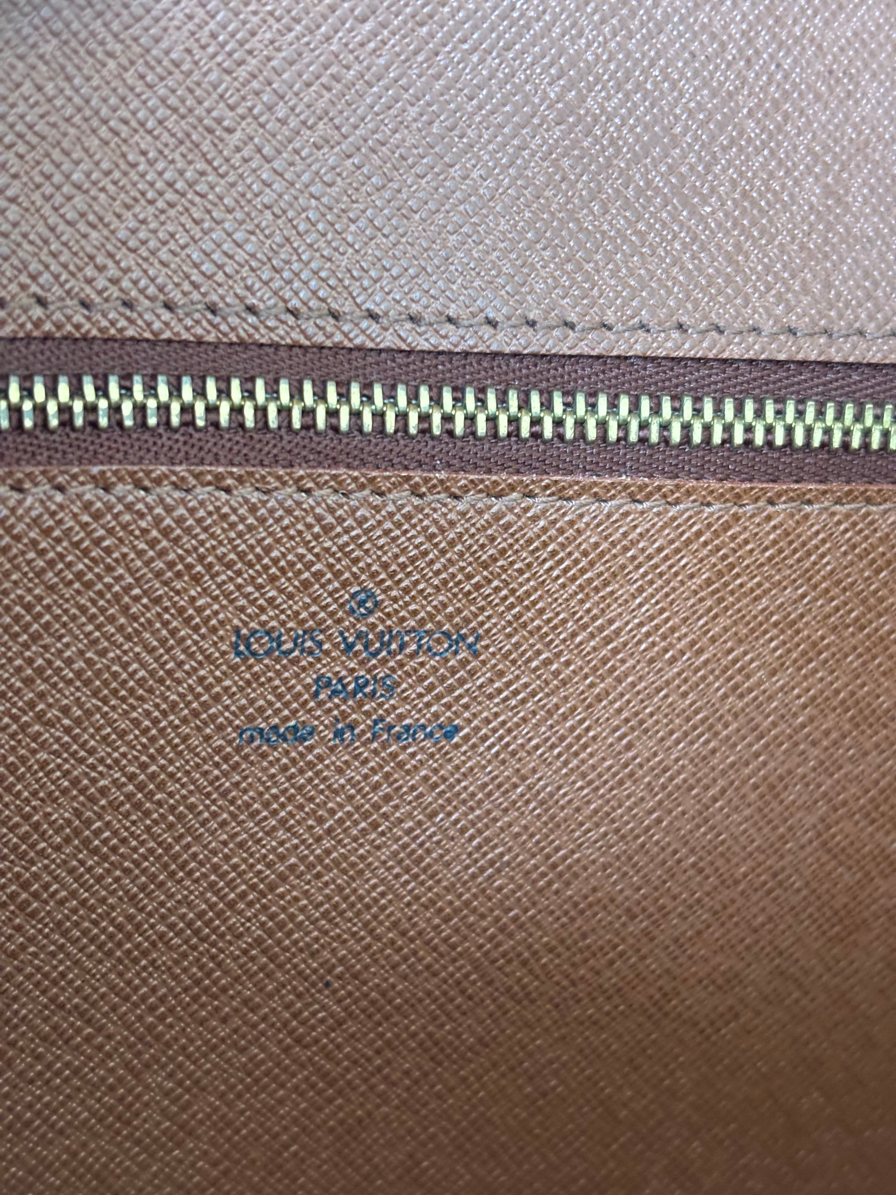 Louis Vuitton Pochette Bordeaux