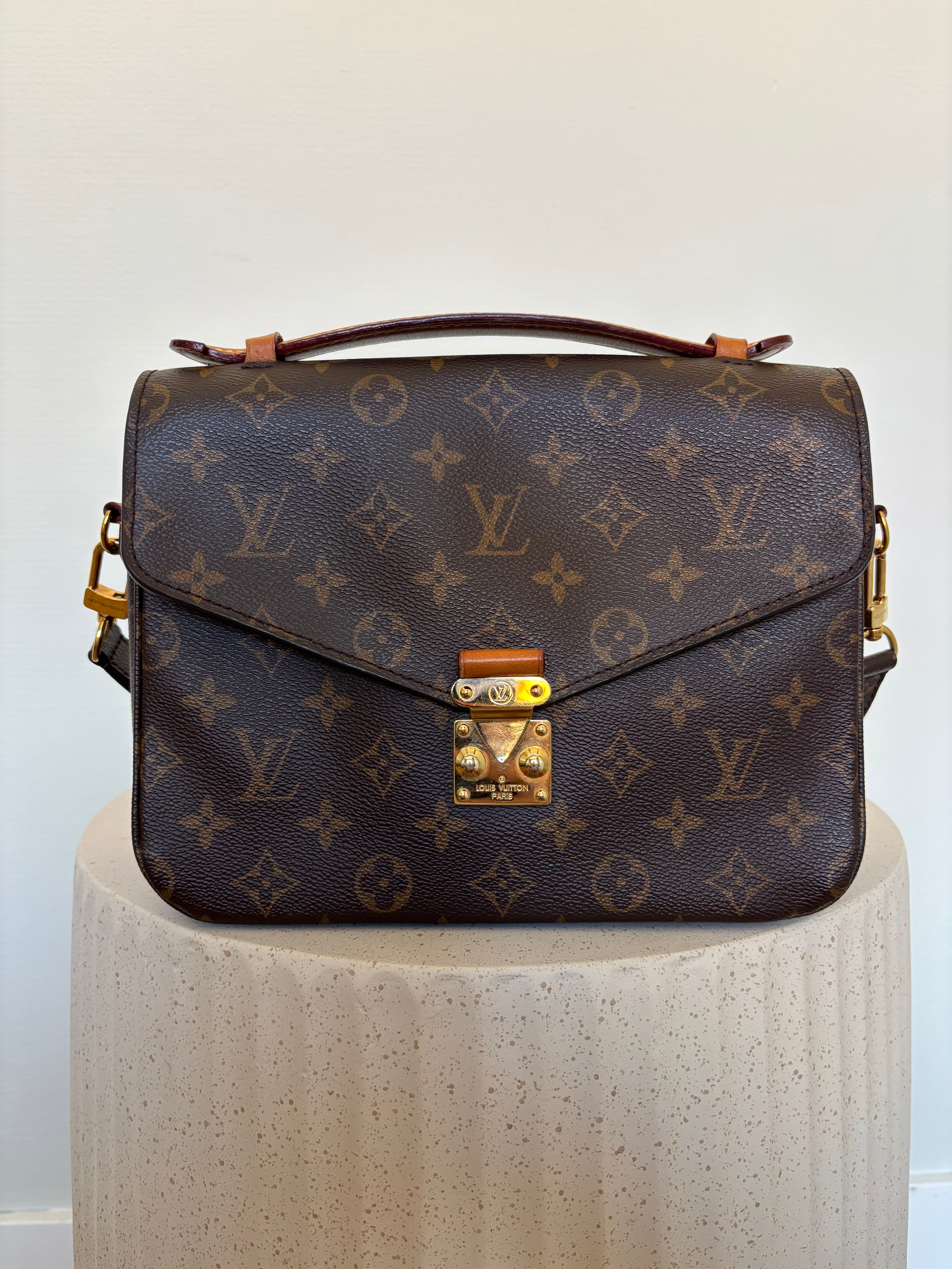 Louis Vuitton Pochette Métis