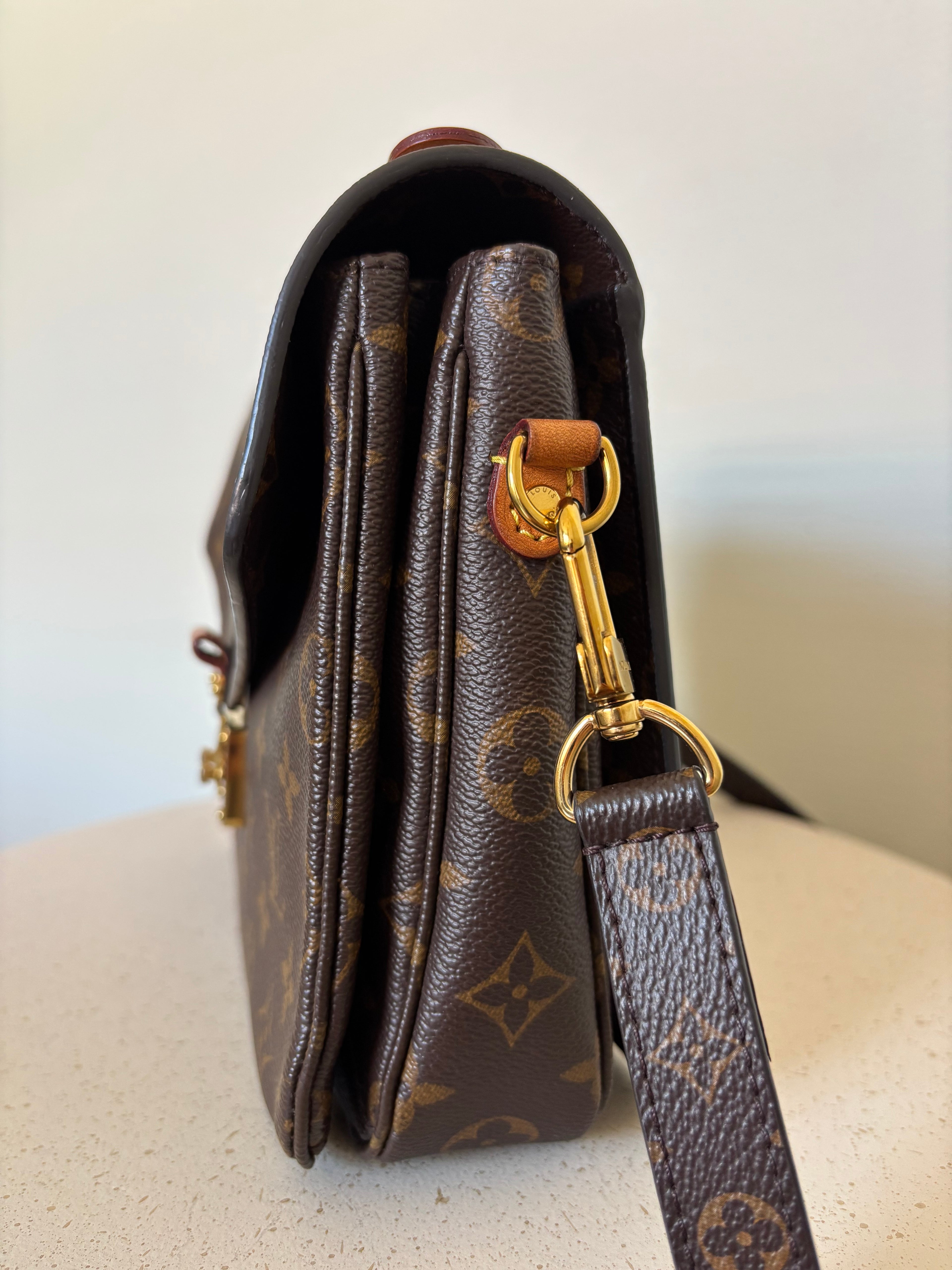 Louis Vuitton Pochette Métis