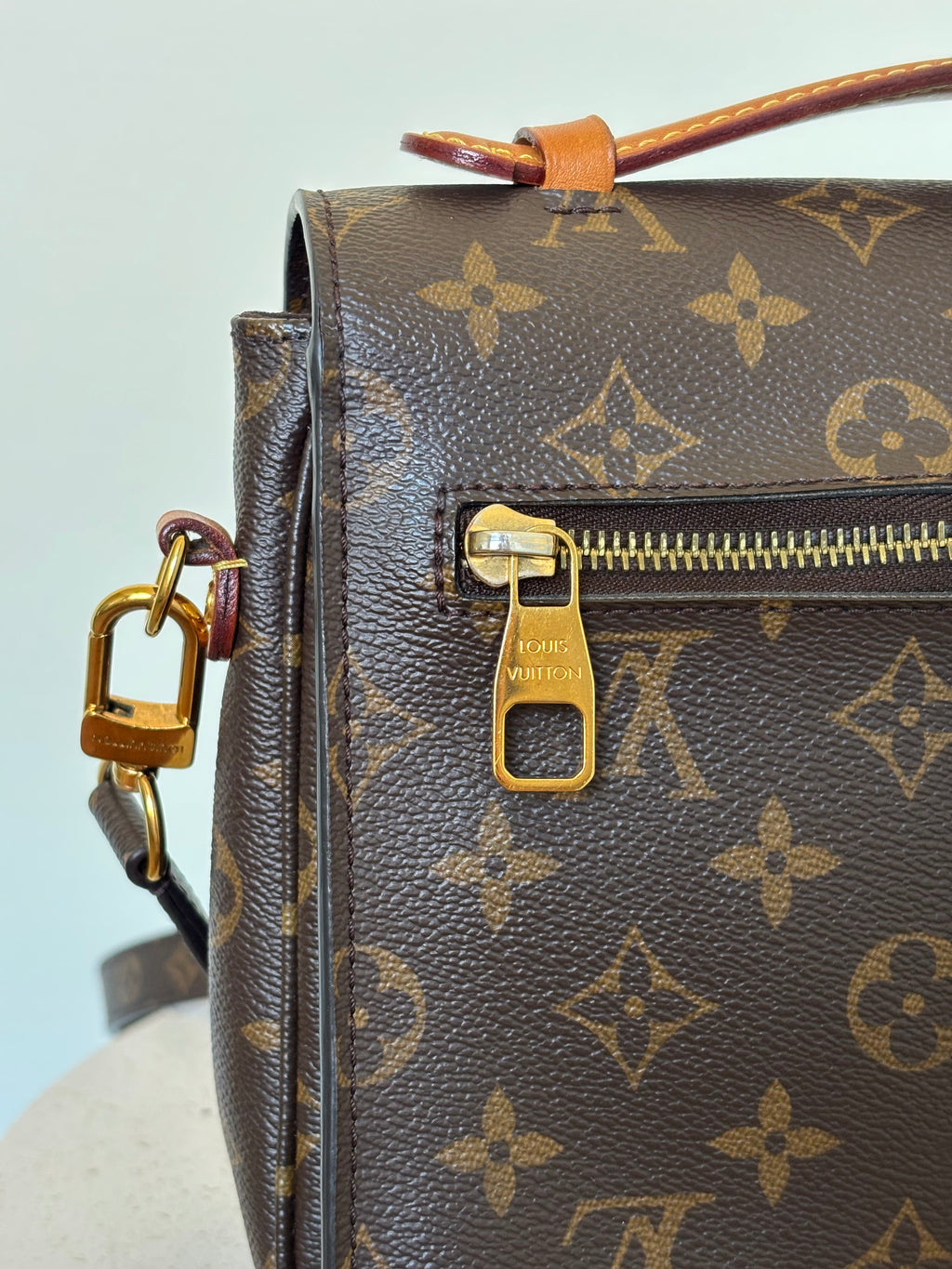 Louis Vuitton Pochette Métis